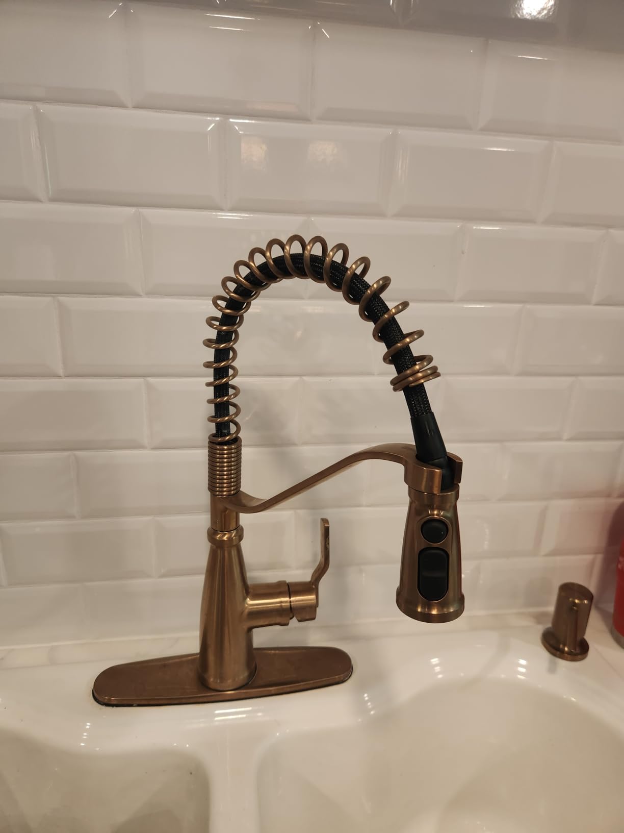 Moen Nolia Spot Resist Stainless One-Handle Pre-Rinse Spring Pulldown Kitchen Sink Faucet, 87886SRS customer photo 2