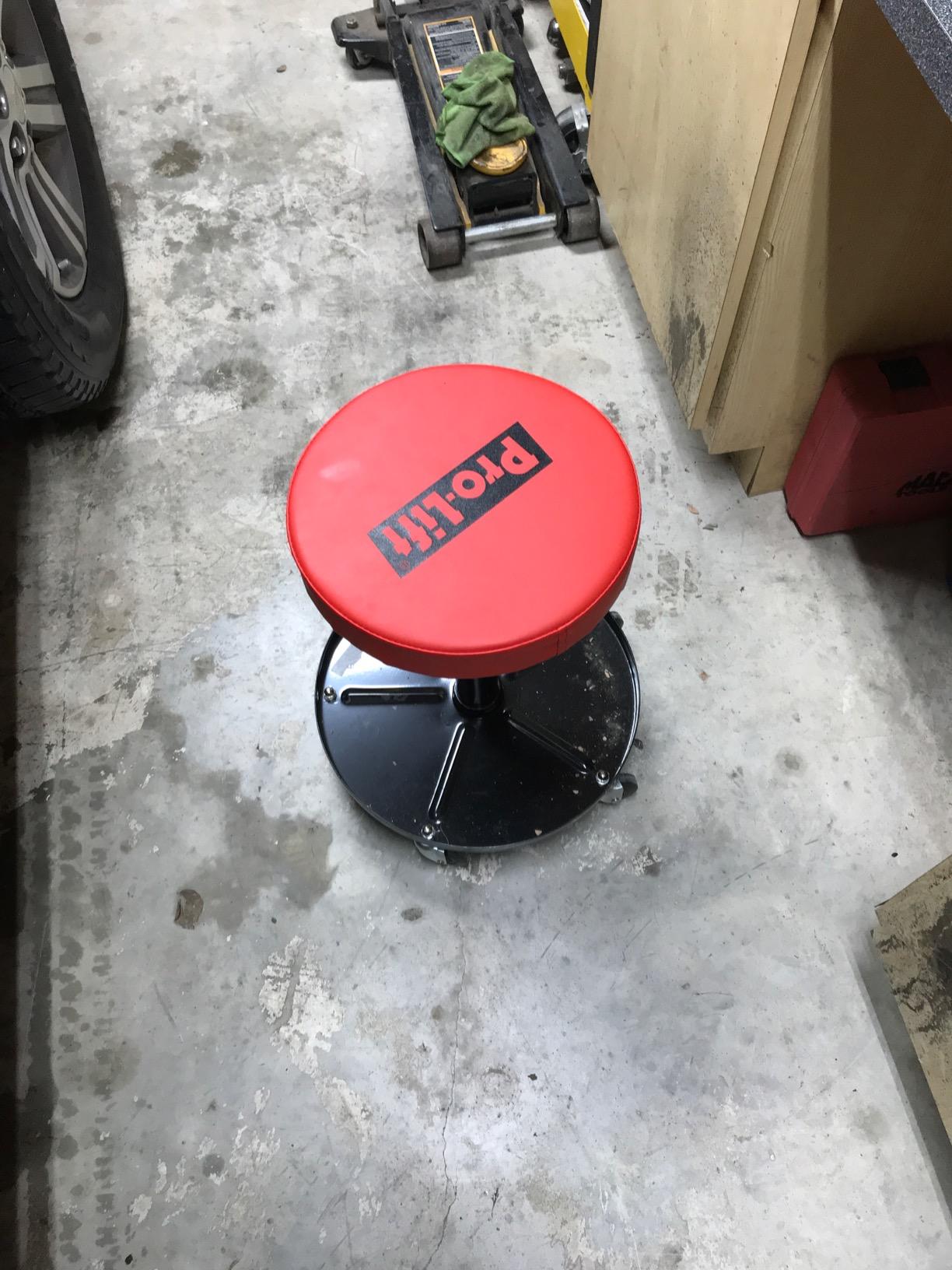Pro-Lift PL9300H Pneumatic Chair with 300 lbs Capacity - Black/Orange customer photo 2