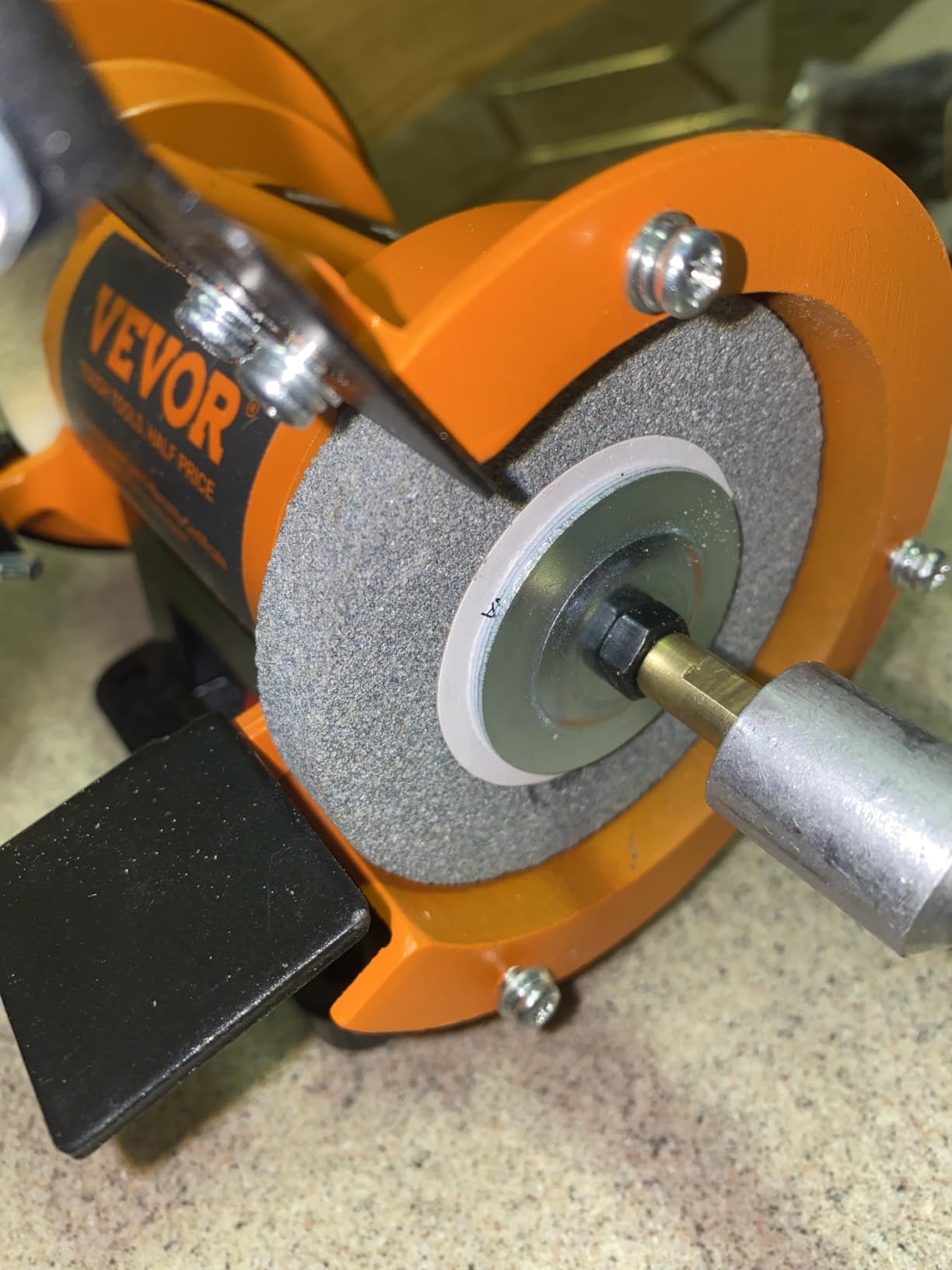 VEVOR Bench Buffer Polisher, Bench Buffer Grinder Polishing & Buffing Machine for Metal/Jewelry/Wood/Jade/Plastic/Silver DIY, with Wool/Abrasive Fiber Wheel/Grinding Wheel,100pcs Tools, 3590RPM customer photo 1