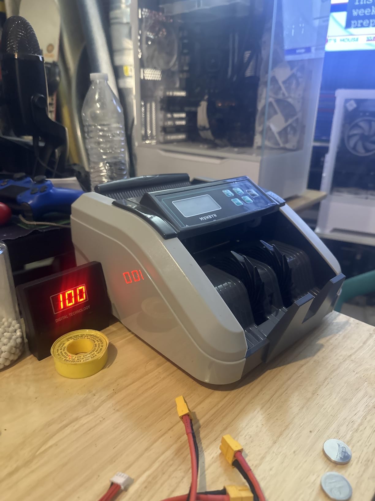 MUNBYN IMC51 Money Counter Machine Count Value, Add+Batch/Add+Value Mode Bill Counter, UV/MG/IR/MT Detection, USD only Cash Counter, 1100 Bills/min, Money Counting Machine with LCD Display (Black) customer photo 1