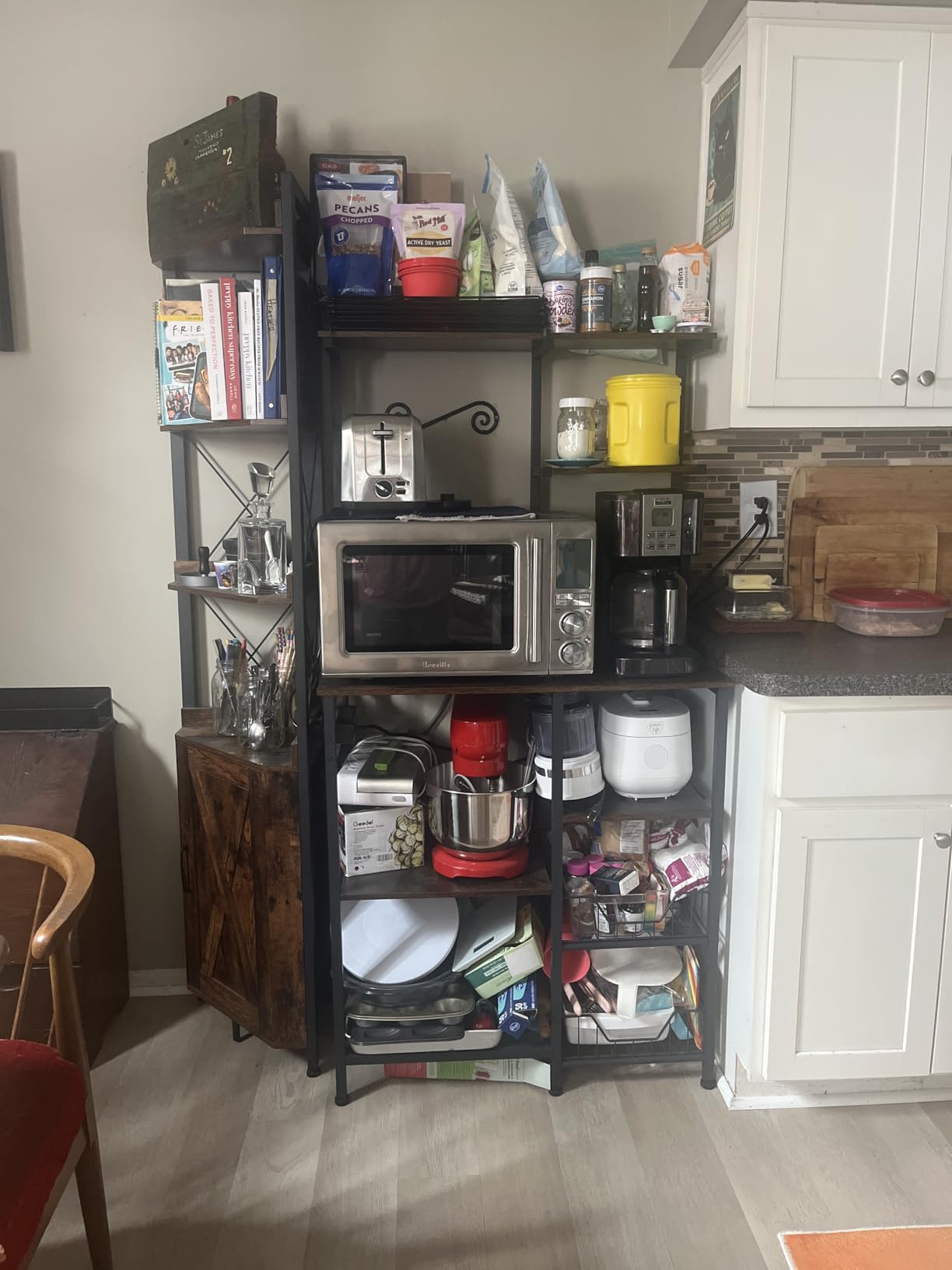 HOOBRO Large Bakers Rack with Power Outlets, 6-Tier Microwave Stand with 4 Hooks, Coffee Bar, Kitchen Shelf with Wire Basket, for Kitchen, Living Room, Office, Rustic Brown and Black BF64UHB01 customer photo 2