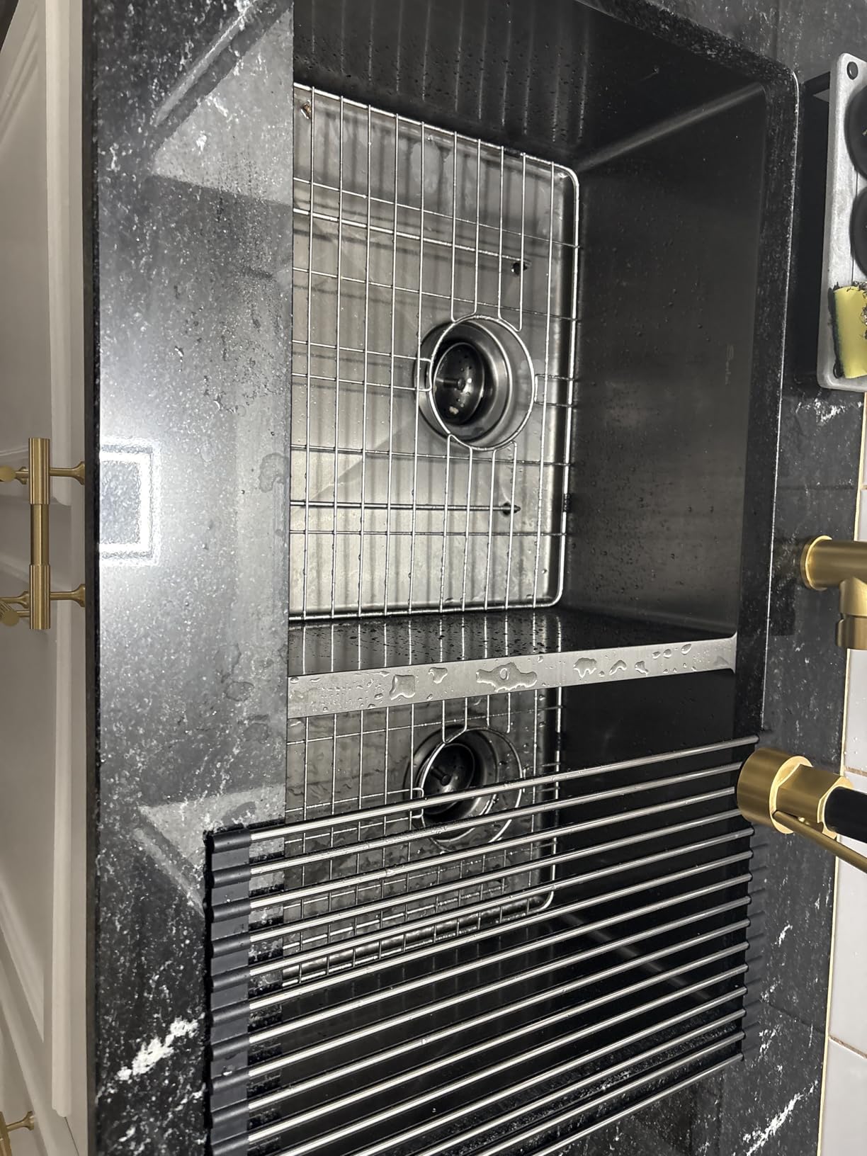Sarlai 32 Undermount Kitchen Sink Double Bowl - 32x19 Inch Double Undermount Sink Stainless Steel 16 Gauge Ledge Workstation Low Divide Under Counter 50/50 Basin Kitchen Sinks customer photo 1