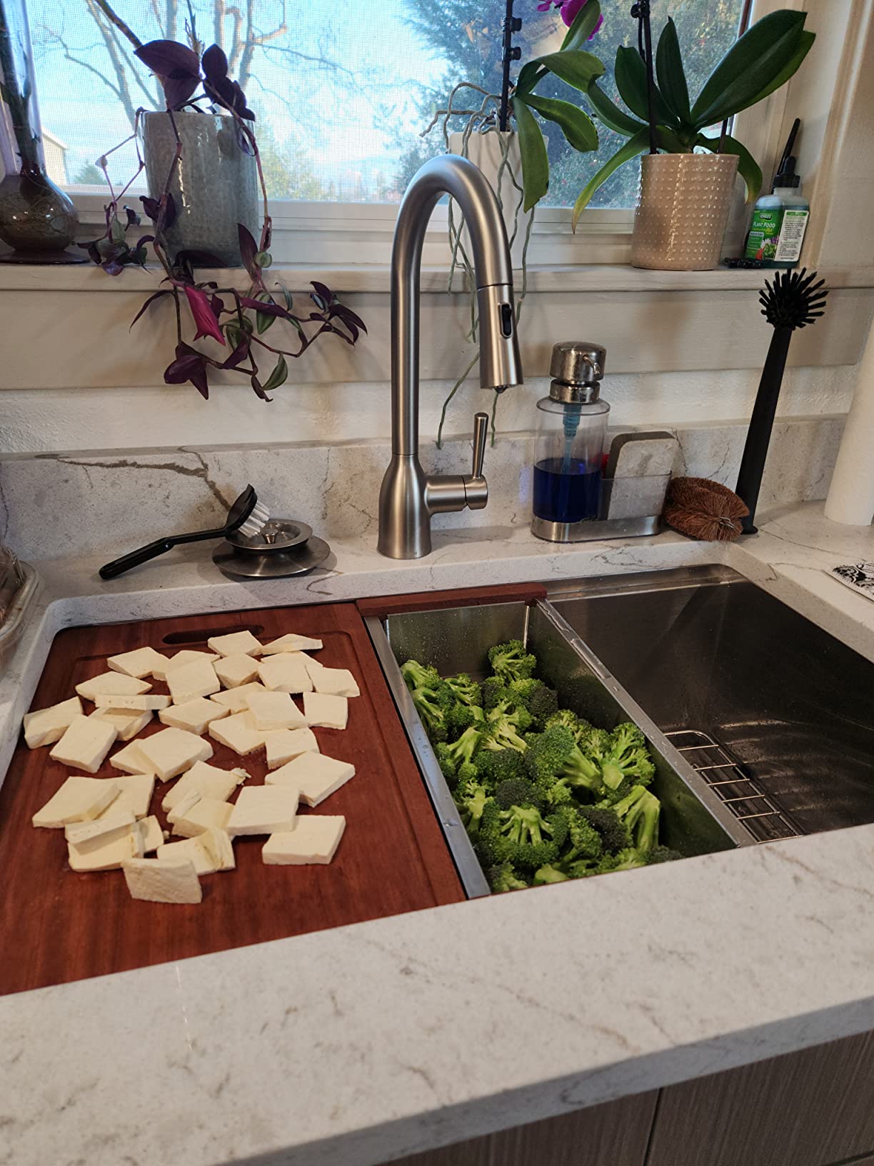 Sarlai 32 Undermount Kitchen Sink Double Bowl - 32x19 Inch Double Undermount Sink Stainless Steel 16 Gauge Ledge Workstation Low Divide Under Counter 50/50 Basin Kitchen Sinks customer photo 2