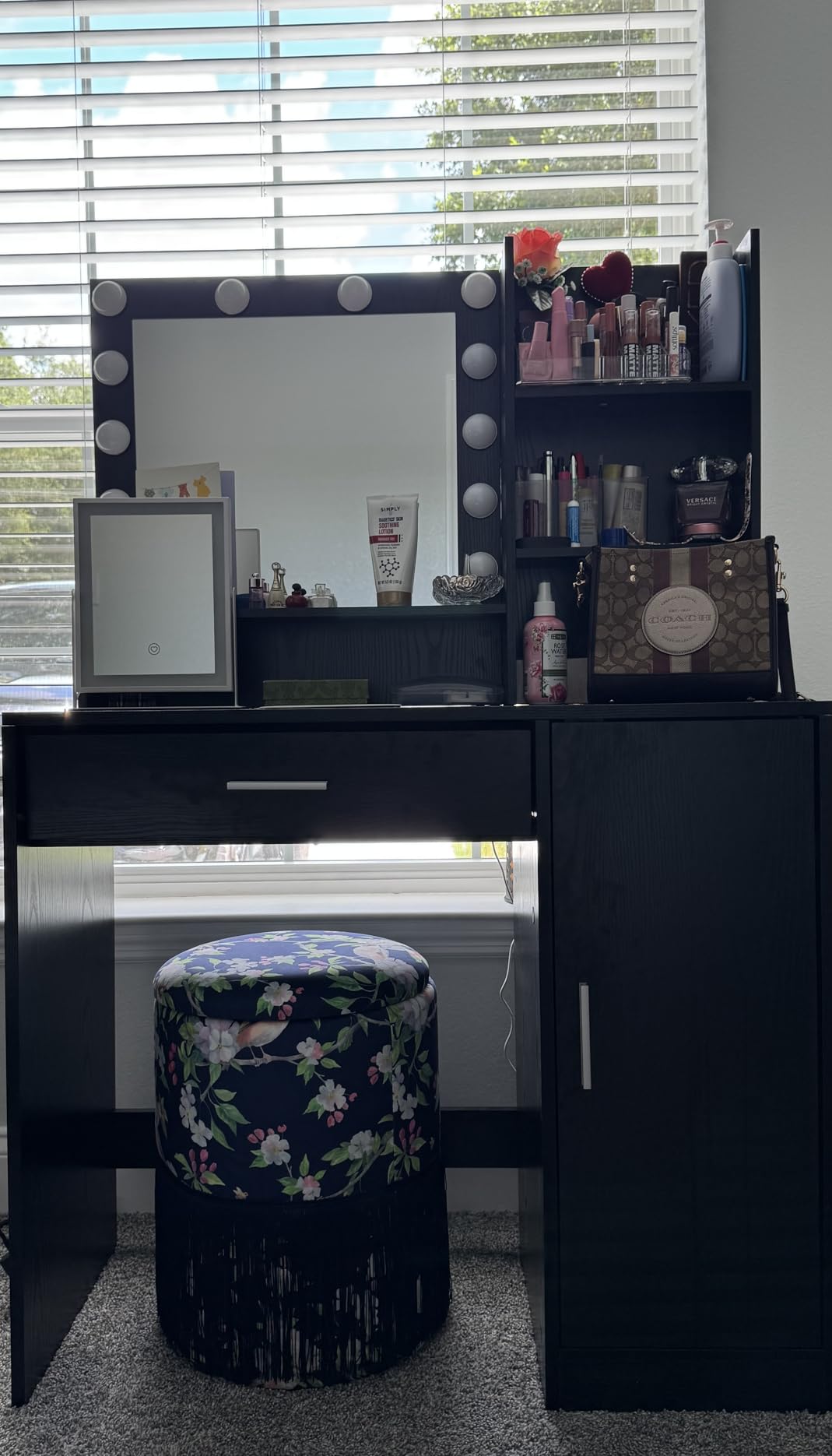 Palimder Vanity Desk with Mirror and Light, Large Drawer and Three Level Storage Dresser, 3 Lighting Modes Adjustable Brightness, Bedroom Dressing Table (White) customer photo 2
