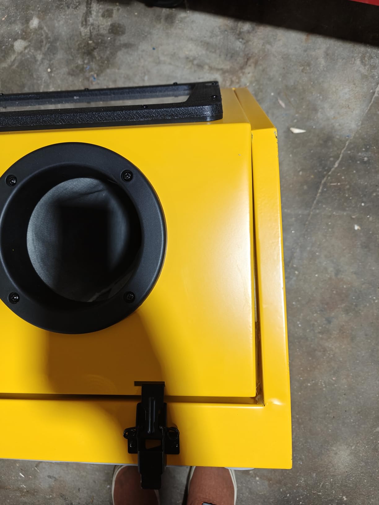 DEWALT Abrasive Blast Cabinet, Modular Standalone or Benchtop Sand Blasting Cabinet 20 CFM @ 90 PSI, Max Pressure 125 PSI (DXCM009-0370) customer photo 2