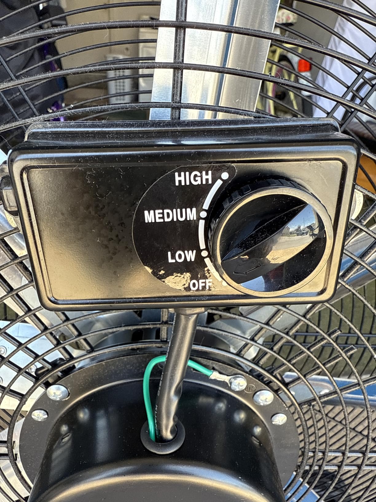 KEN BROWN 24 Inch Industrial Drum Fan, High Velocity Floor Shop Fan, Heavy Duty, 9500 CFM, 8 Blades, 3 Speeds, 360 Degree Tilt, Ideal for Industrial, Commercial, Gym, Garage Use, Blue customer photo 1