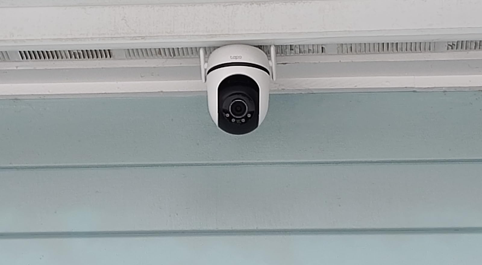 TP-Link Tapo 2K QHD Outdoor Pan/Tilt Wi-Fi Security Camera, 360° View, Motion Tracking, Color Night Vision, Free Person/Vehicle/Motion Detection, Cloud & SD Card Storage, 24/7 Recording, Tapo C520WS customer photo 2