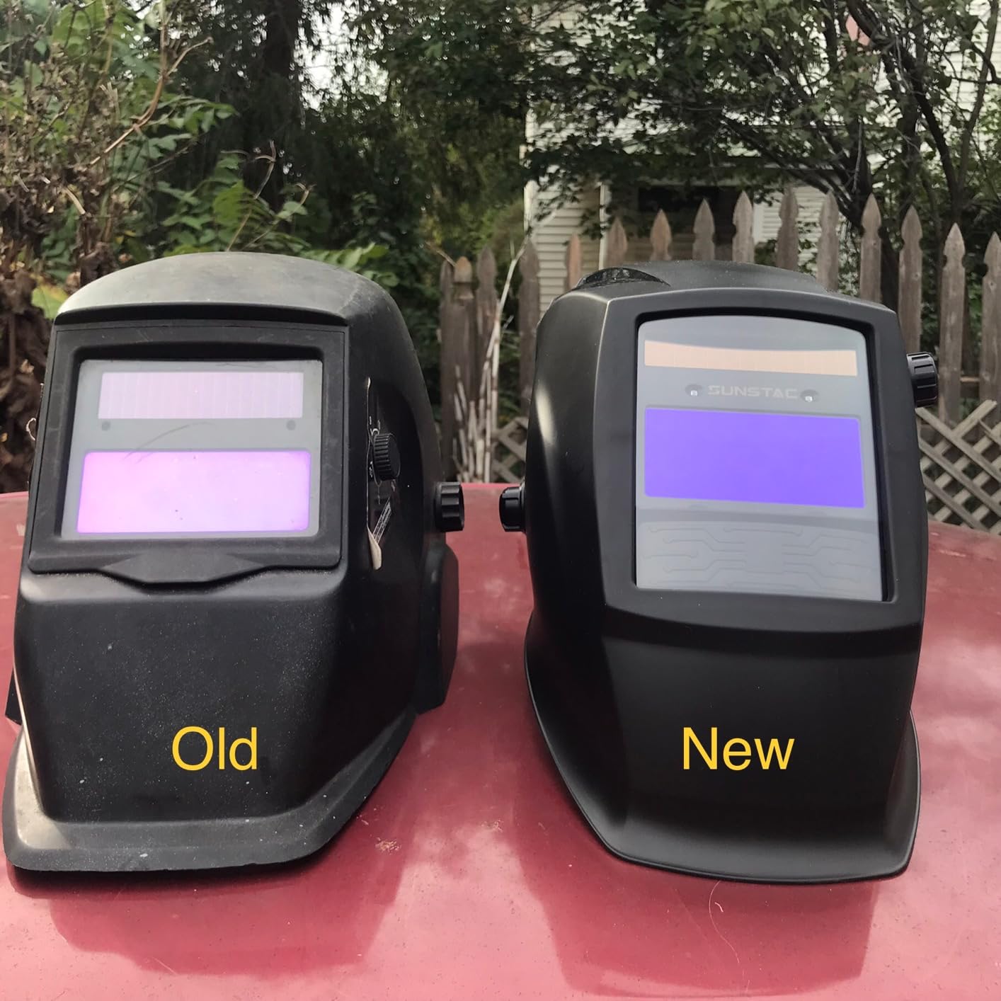 Sunstac Auto-Darkening Welding Helmet with 3.94 x 3.27