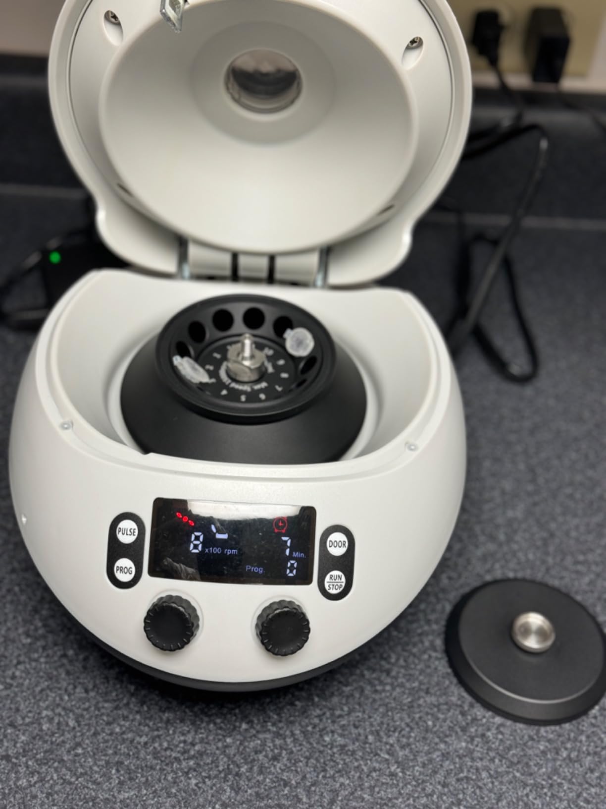 4E's USA High Speed Micro Centrifuge - Benchtop Centrifuge 500 to 15000 RPM Speed with 15100xg RCF, Lab Benchtop Centrifuge Machine with 12-Tube Rotor for 0.2ml/0.5ml/1.5ml/2ml customer photo 2