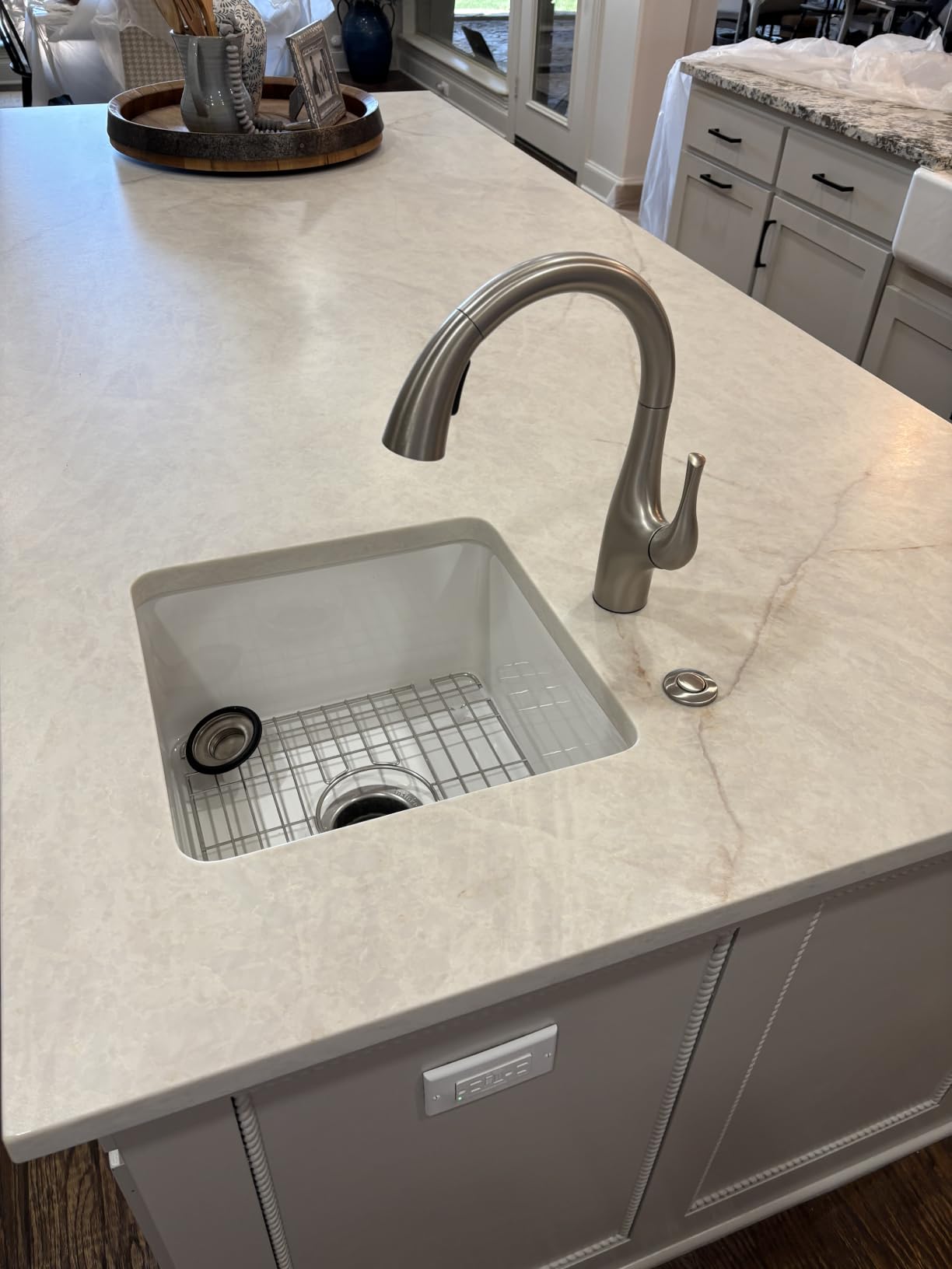 Miuara 33 x 19 Inch Undermount or Drop In Workstation Kitchen Sink White | For kitchen & Island, Fireclay large single bowl, Resistant to stain, heat, chipping & scratch customer photo 2