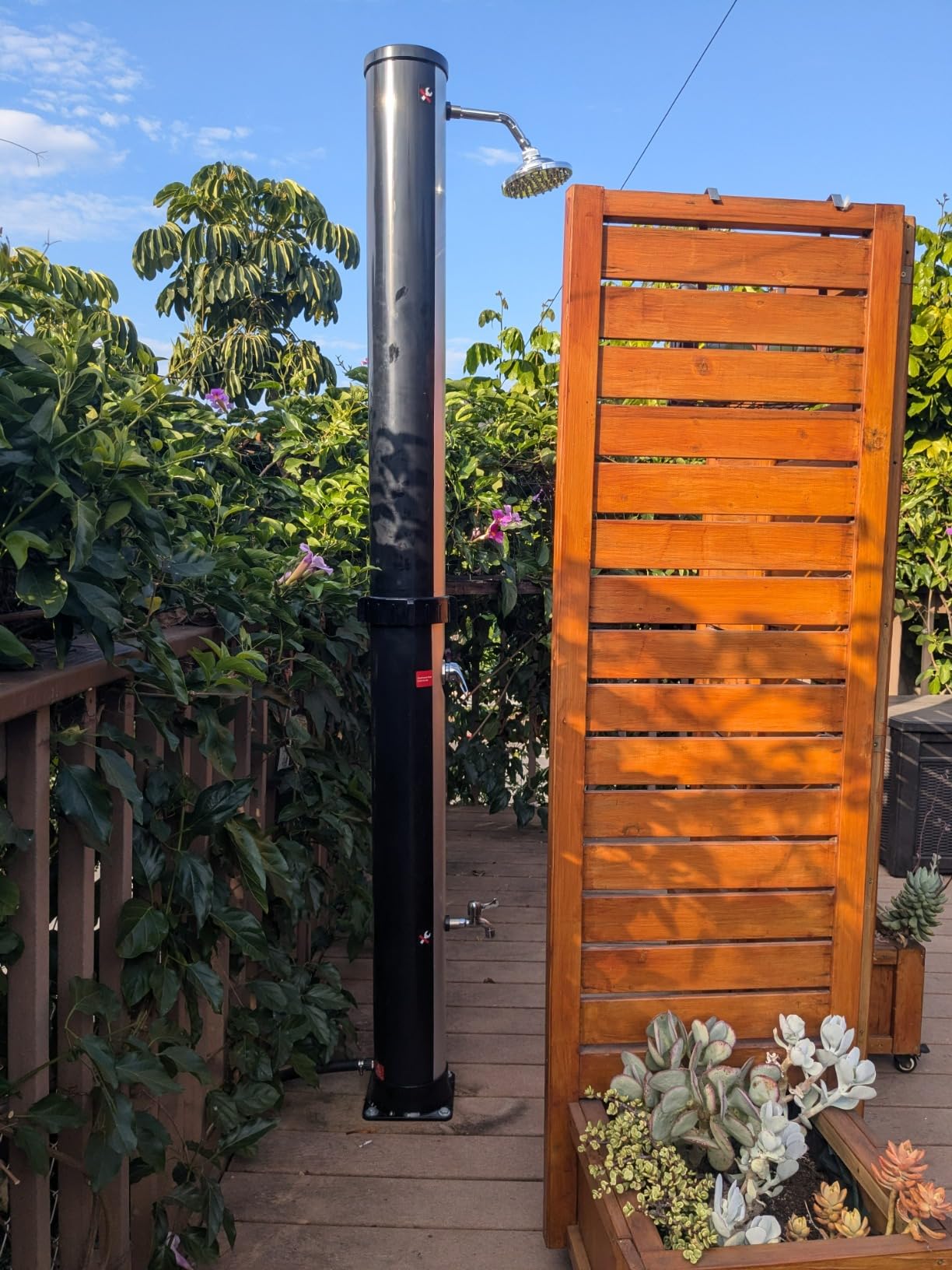Goplus 10 Gallon Solar Heated Outdoor Shower, 7.2 FT Freestanding Outside Shower with Rotating Shower Head, Temperature Adjustment & Foot Shower, for Backyard Beach Pool Spa (Black) customer photo 1