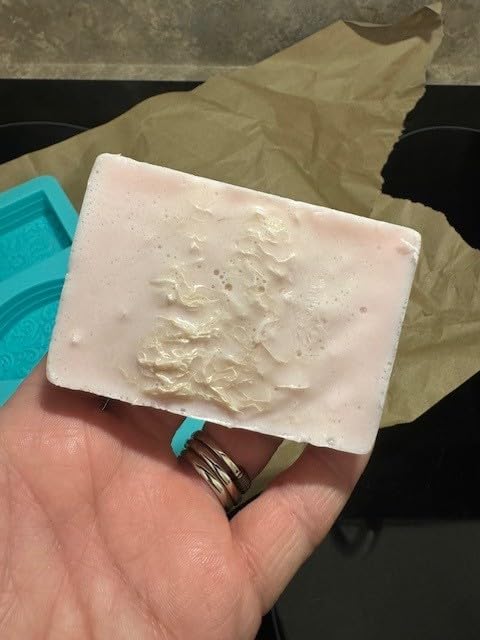 EDSRDRUS Basic Soap Making Kit for Adults - Soap Making Supplies with 2lbs Glycerin Soap Base, Silicone Molds, Dried Petals, Fragrance Oils, Pigments & More customer photo 2