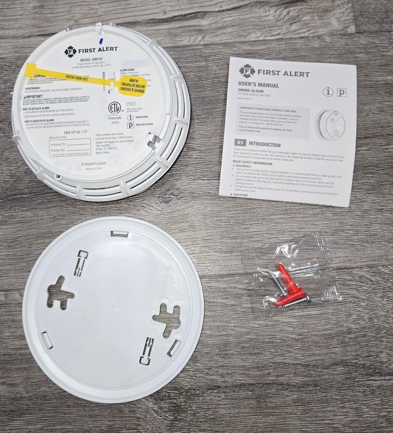 First Alert Smoke Alarm, 10-Year Sealed Battery Dual Sensor Detector with Test & Silence Button, SM310, 1-Pack customer photo 1