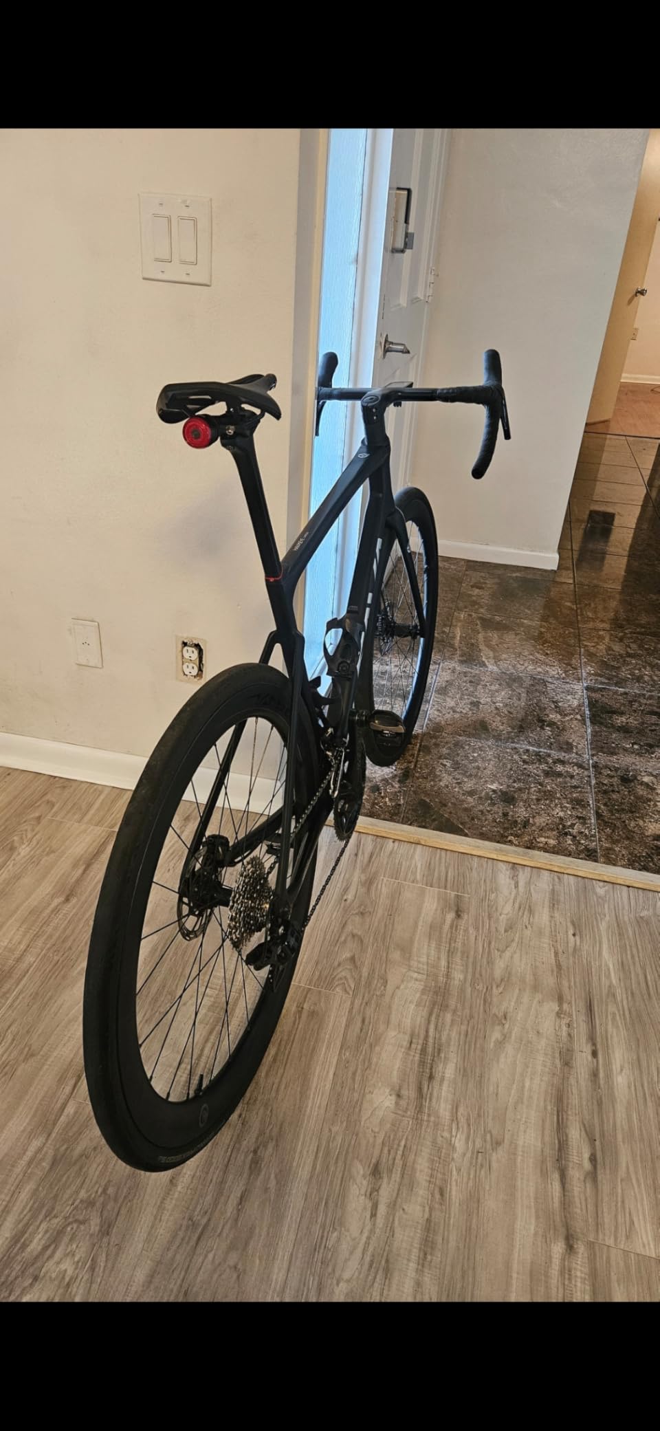 SAVADECK Carbon Road Bike, Lightweight Full Carbon Racing Bicycle with Shimano 105 R7120 24S Shift Groupset and Hydraulic Oil Disc Brake Bike customer photo 2