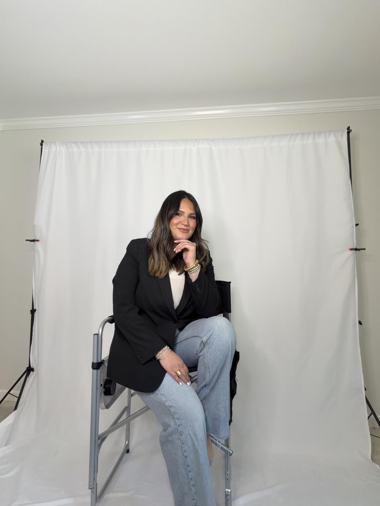 Tall Makeup Chair 41'', Director Chair 600 lbs Foldable Portable, Makeup Chair for Makeup Artist with Table, Cup Holder, Storage Bag & Footrest customer photo 2