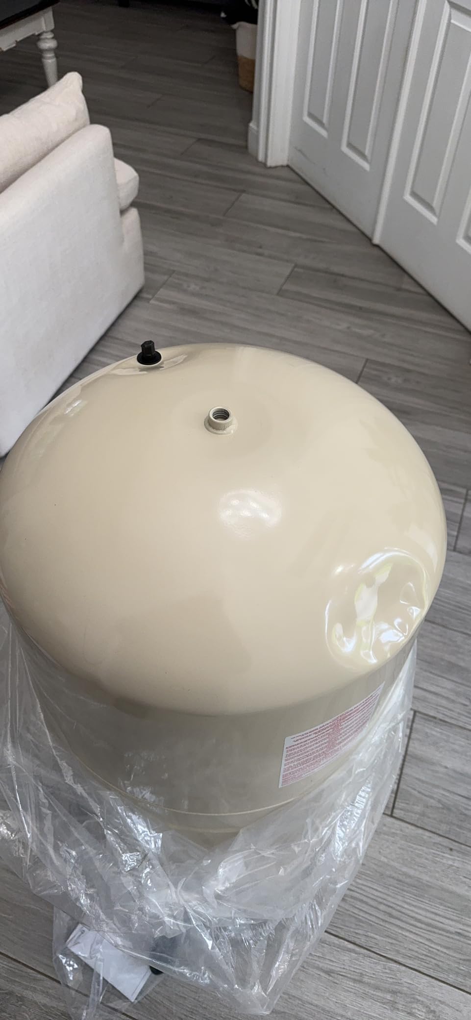 Red Lion RL34A Vertical Pre-Charged Well Pressure Tank, 34 Gallon customer photo 2