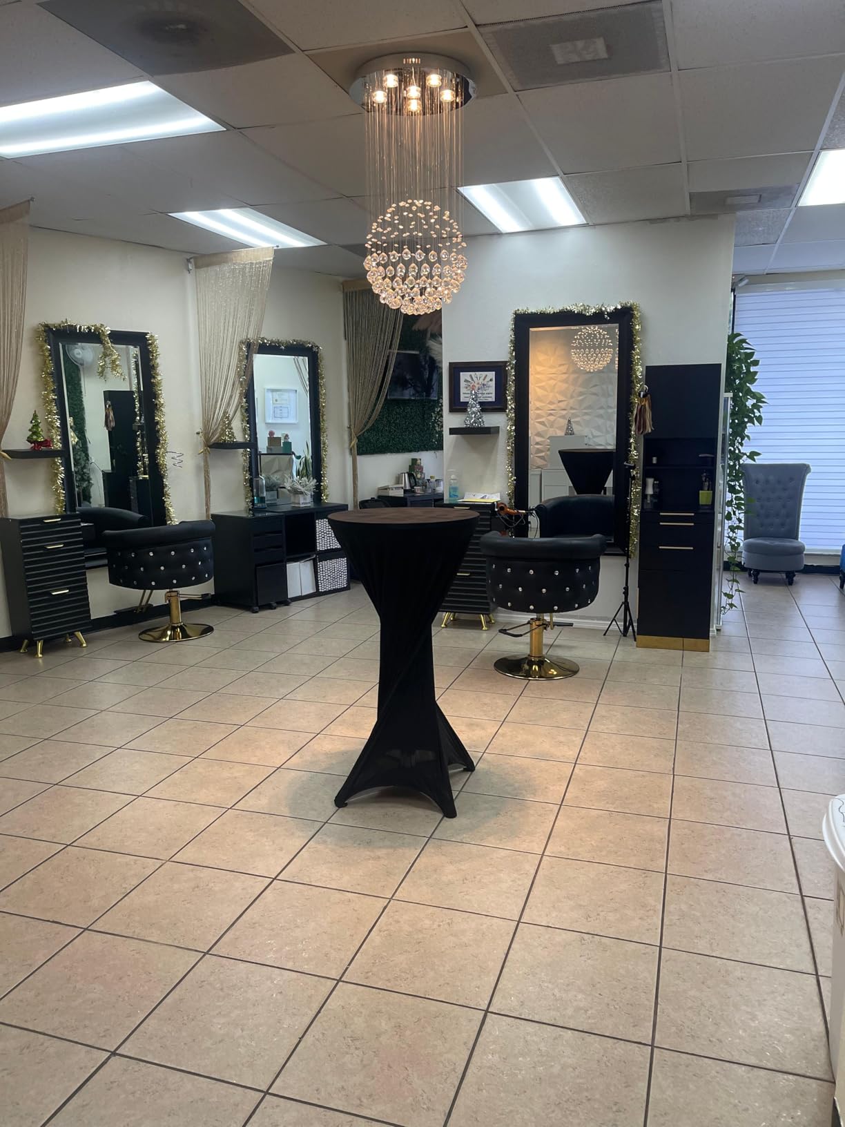 OmySalon Salon Stations for Hair Stylist, Barber Station Hair Salon Station, Beauty Salon Spa Equipment with 2 Drawers, 2 Storage Cabinet, 6 Hair Dryer Holders for Hair Styling, Black Gold customer photo 1