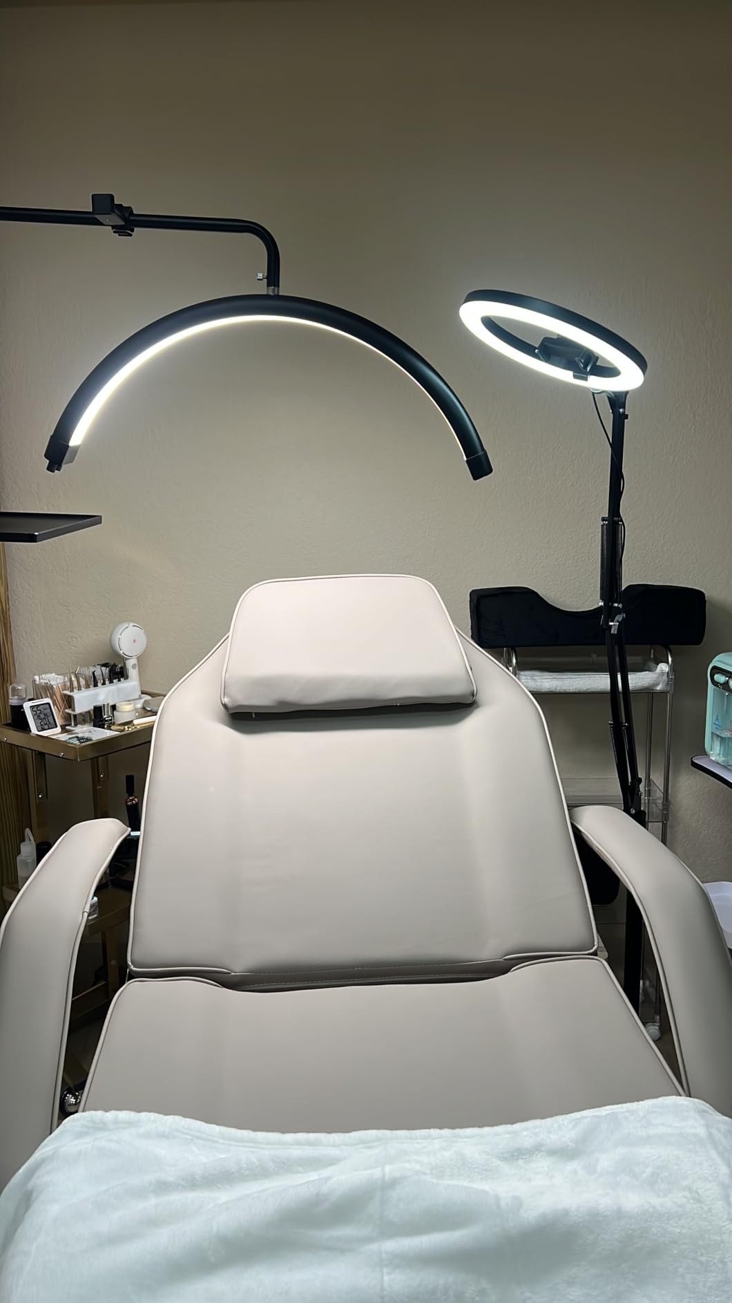 Facial Chair with Wheels Tattoo Chair for Client Black | Beauty Chair Spa Bed Removable Headrest for Client, Esthetician, Artist, Lash Bed customer photo 2