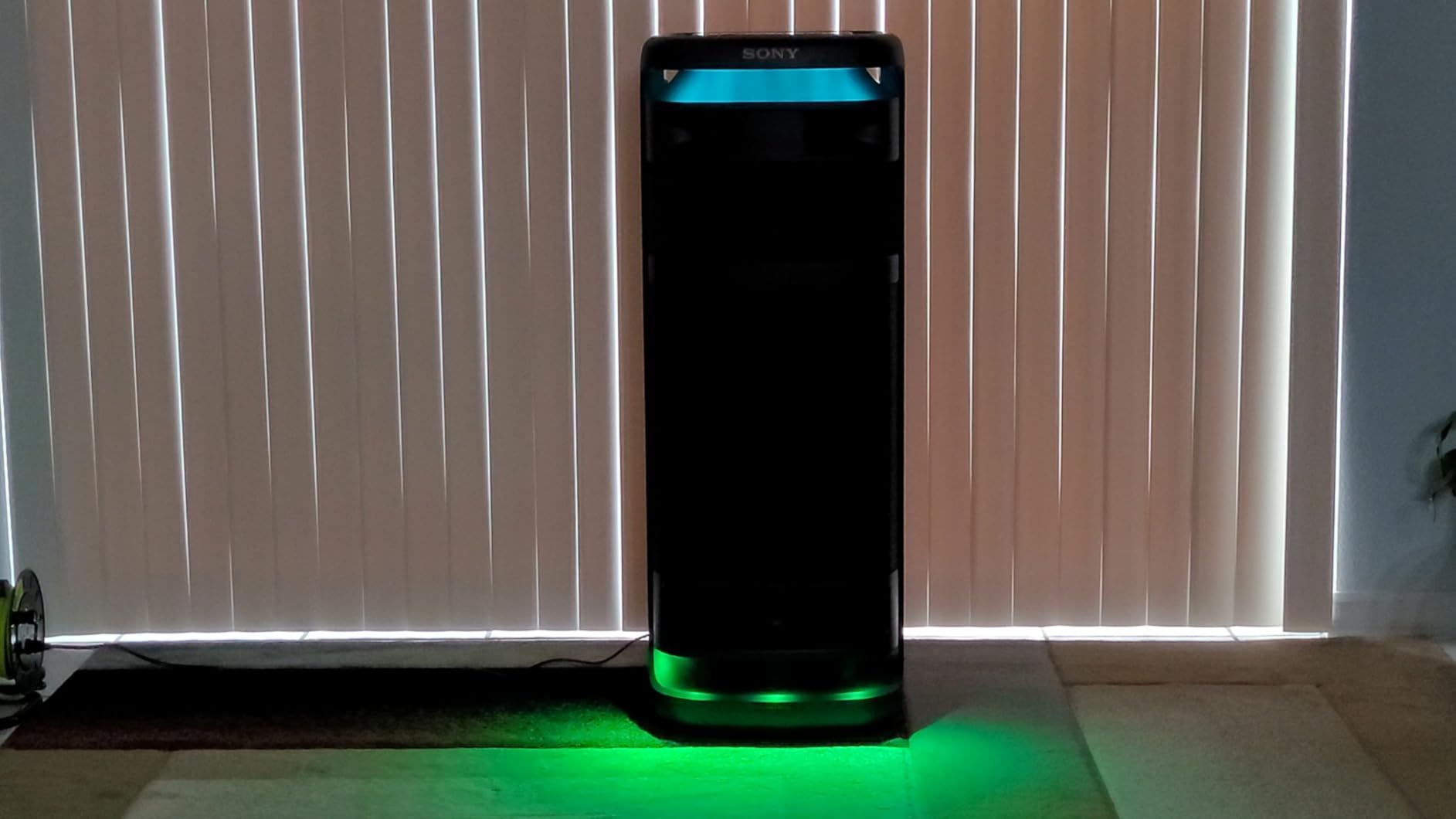 Sony ULT Tower 10 Bluetooth Karaoke Party Speaker with Powerful Bass, 360° Sound and Party Lights, Included Wireless Microphone customer photo 1