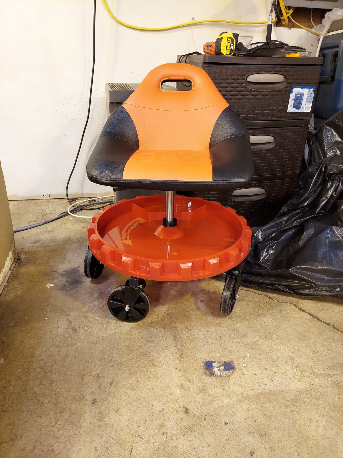 Traxion 400lb Capacity 2-701 Blue Progear Mobile Rolling Gear Seat with Black Carbon Fiber customer photo 2