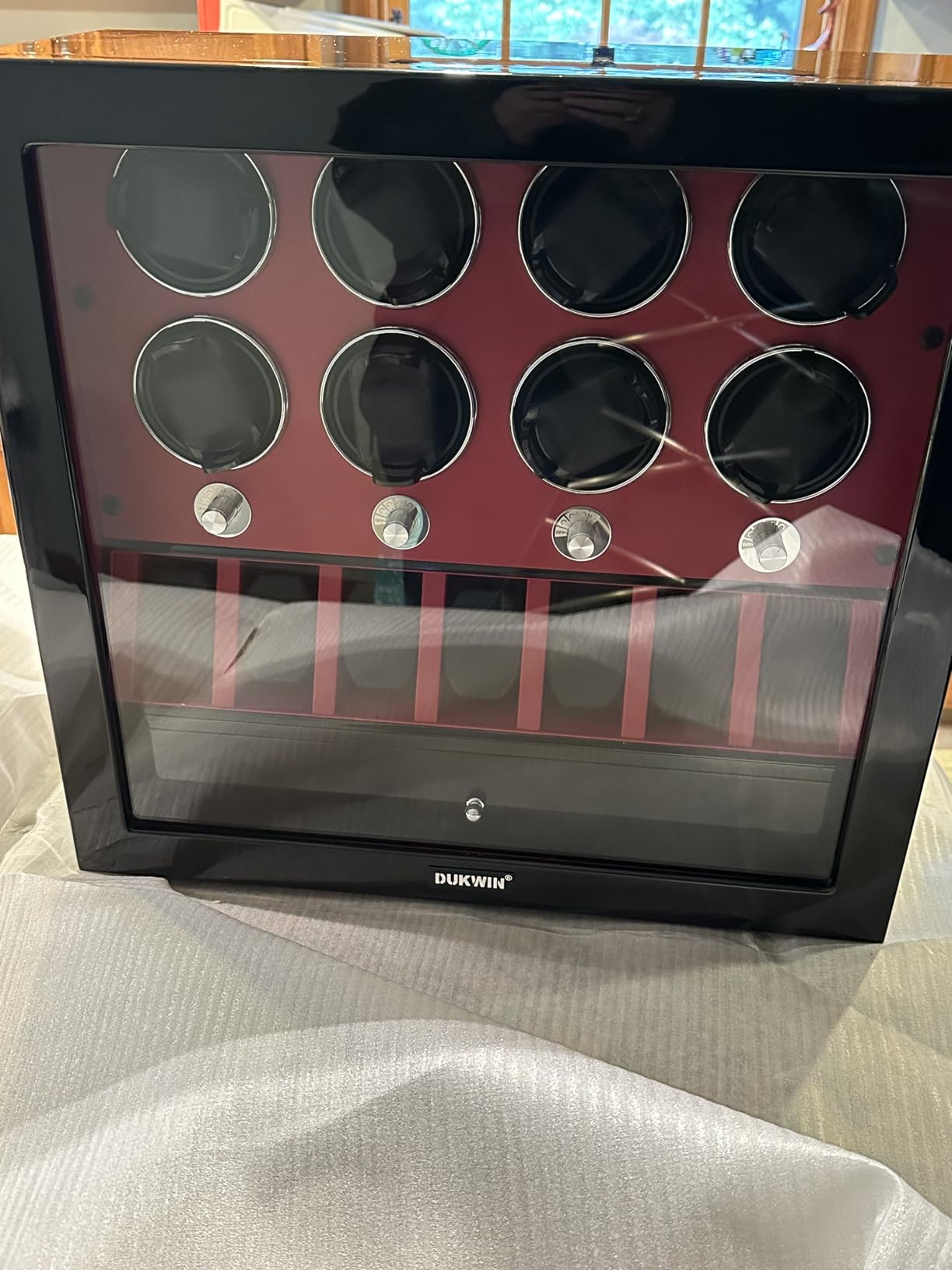 Watch Winder for 4/6/8 Automatic Watches, Lockable Winders with Watch Holders and Jewelry Storage, Super Quiet Motor with High-Gloss Finish, Built-in Illumination customer photo 1