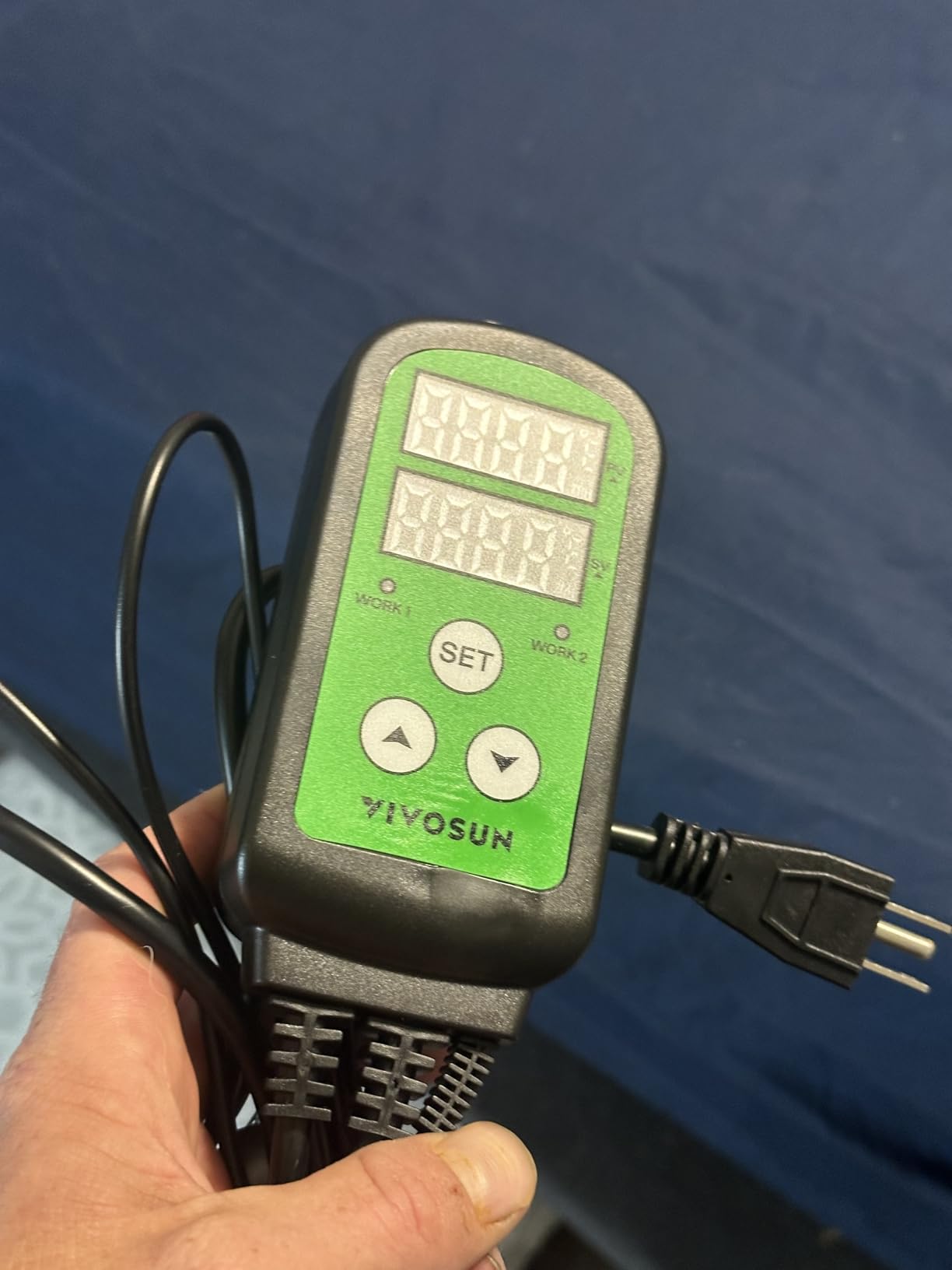 VIVOSUN Humidity Controller, 1200W Dual-Stage Outlet, Pre-Wired Digital Humidistat with Dual LED Displays for Humidifier/Dehumidifier/Fan, Ideal for Greenhouse, Grow Tent, Home-Brewing, Mushroom customer photo 1