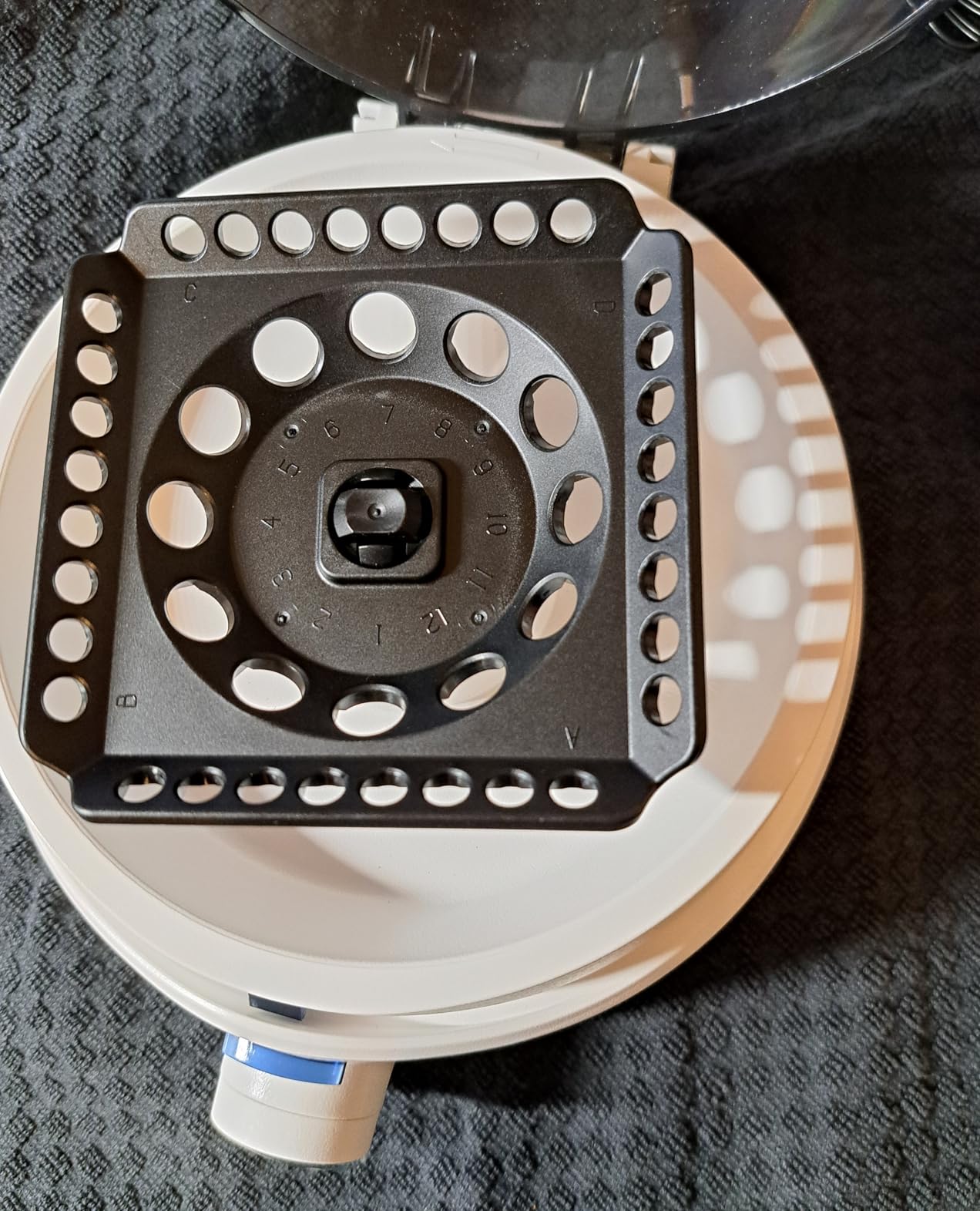 ONiLAB Benchtop mini Centrifuge, 10000RPM, 2-in-1 Rotor customer photo 1
