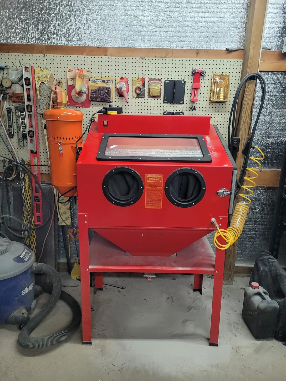 90 Gallon Sandblasting Cabinet with 1.8 Gallon Dust Collection System, 40-120PSI Sand Blasting Cabinet with Stand, Heavy Duty Sand Blaster with Blasting Gun & 4 Nozzles for Paint, Rust Removal customer photo 1