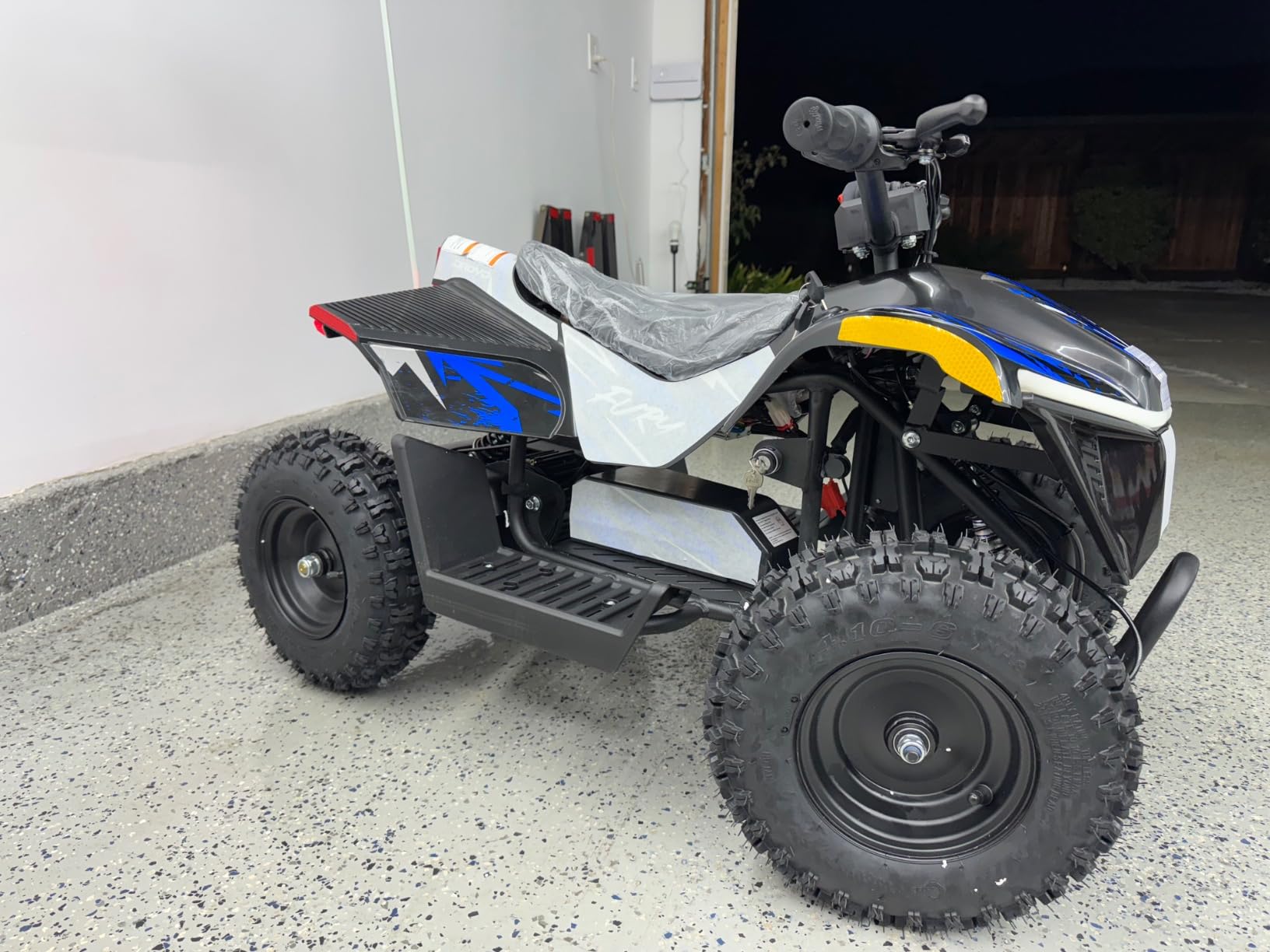 Droyd Electric ATV Fury, 36V Kids Quad Bike with 500W Brushless Powerful Motor, 8-10 Miles Long Range Electric 4 Wheeler with Throttle Controlled Dual Suspension for Boys Girls Ages 6+ (Blue) customer photo 1