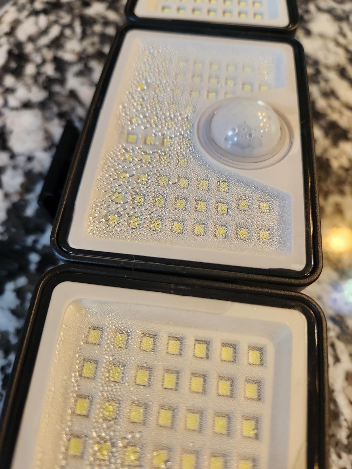 daphino 2500LM Solar Lights Outdoor with Motion Sensor customer photo 1