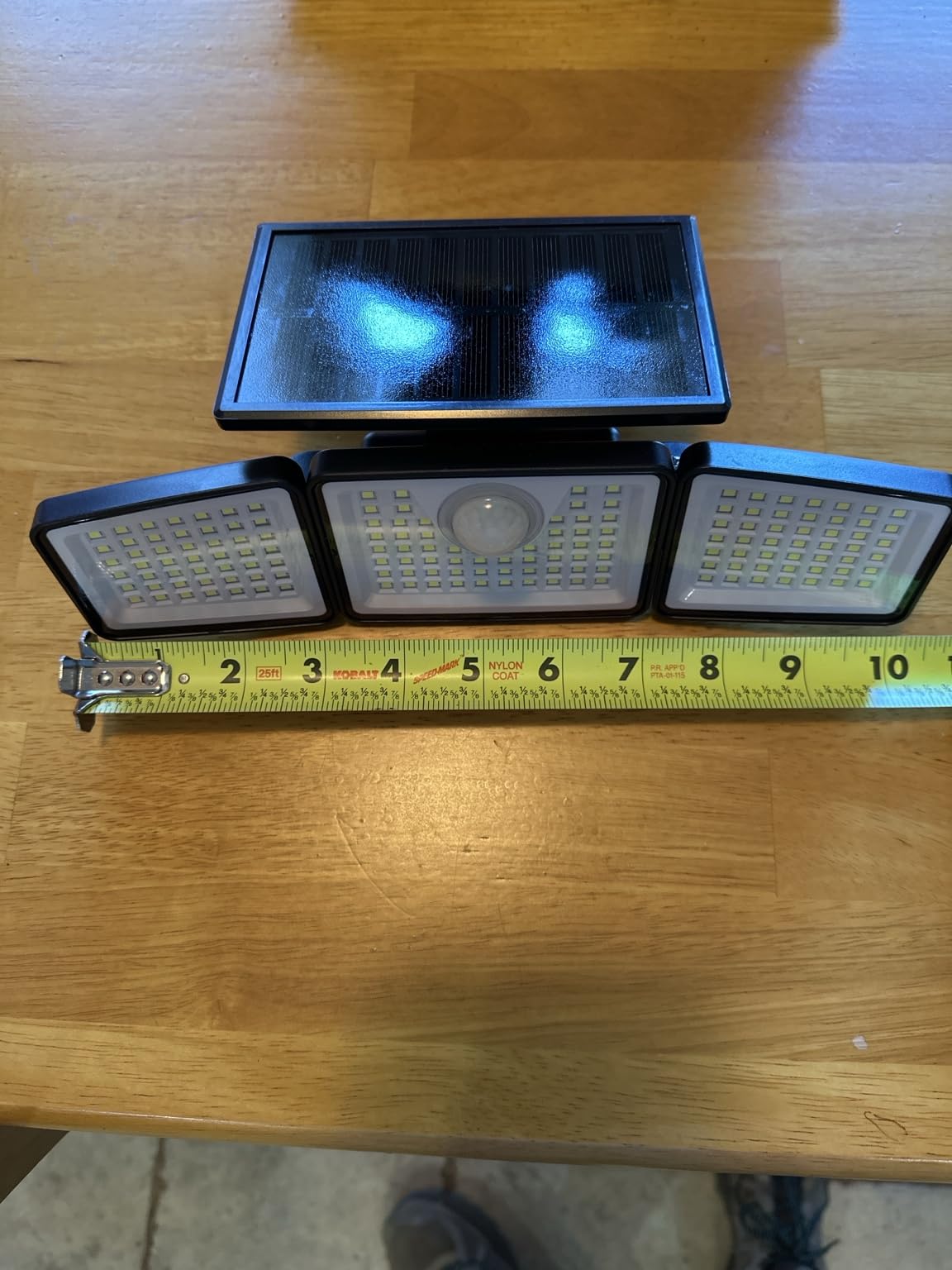 daphino 2500LM Solar Lights Outdoor with Motion Sensor customer photo 2