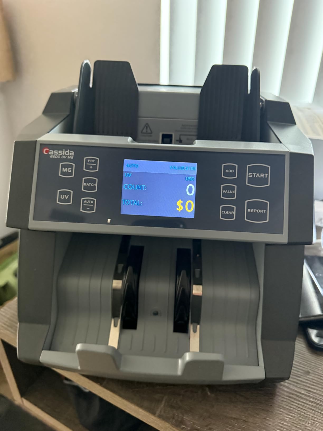 Cassida 8800R V2 USA Premium Bank-Grade Mixed Denomination Money Counter Machine, Advanced Counterfeit Detection, Multi-Currency, 3-Year Warranty, Includes External Display, Printing Enabled customer photo 2