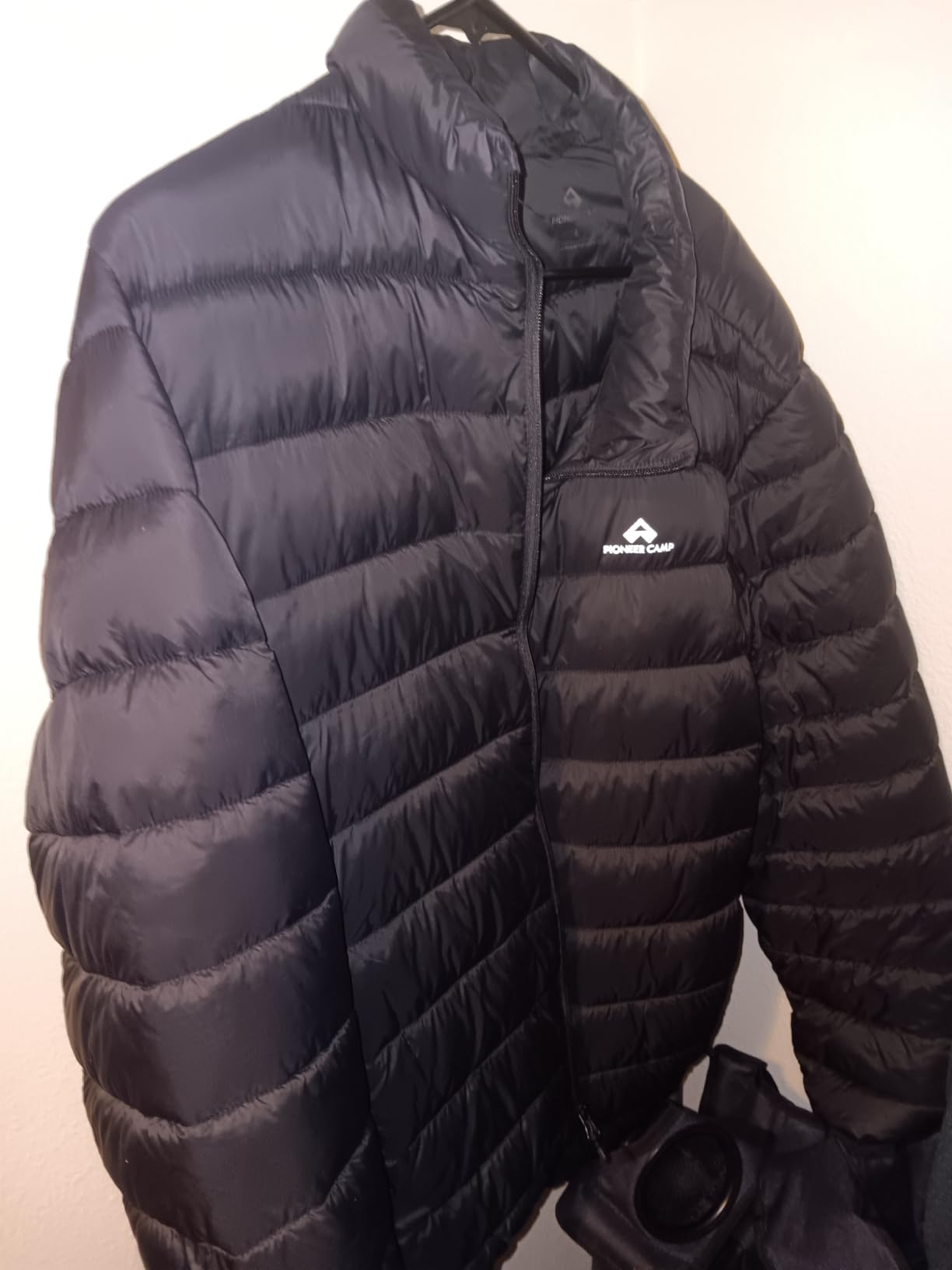 Mens Lightweight Packable Puffer Jacket Winter Insulated Puffy Coat Water Repellent Warm Quilted Jackets Travel customer photo 2