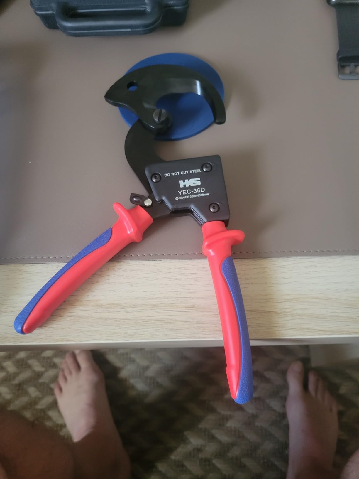 HKS Ratchet Cable Wire Cutter Heavy Duty for Cutting Electrical Aluminum Copper and Multi-core Cables up to 300mm² (AWG 600MCM) customer photo 2