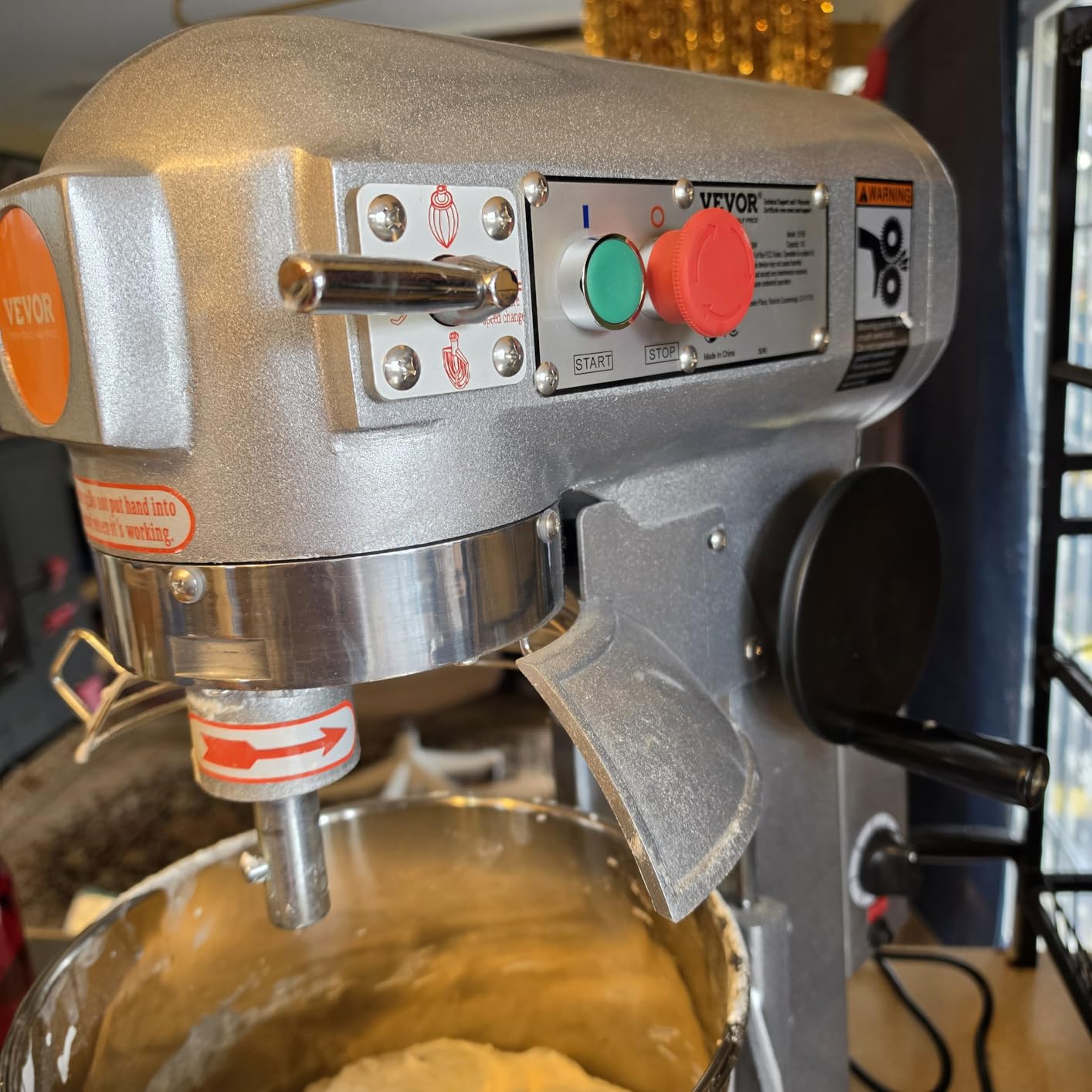 VEVOR Commercial Food Mixer, 20Qt Commercial Mixer with Timing Function, 750W Stainless Steel Bowl Heavy Duty Electric Food Mixer Commercial with 3 Speeds Adjustable 108/199/382 RPM, Dough Hook Whisk customer photo 2