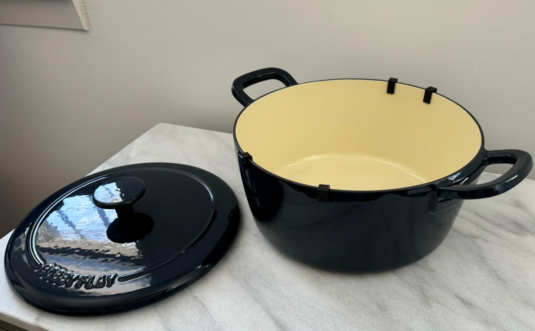 GreenPan x Bobby Flay 5.5QT Enameled Cast Iron Dutch Oven With Lid, Navy | Casserole Pot for Braising, Stews, Bread Baking & Searing, Self-Basting Lid, Induction Ready, Oven Safe To 500 customer photo 1