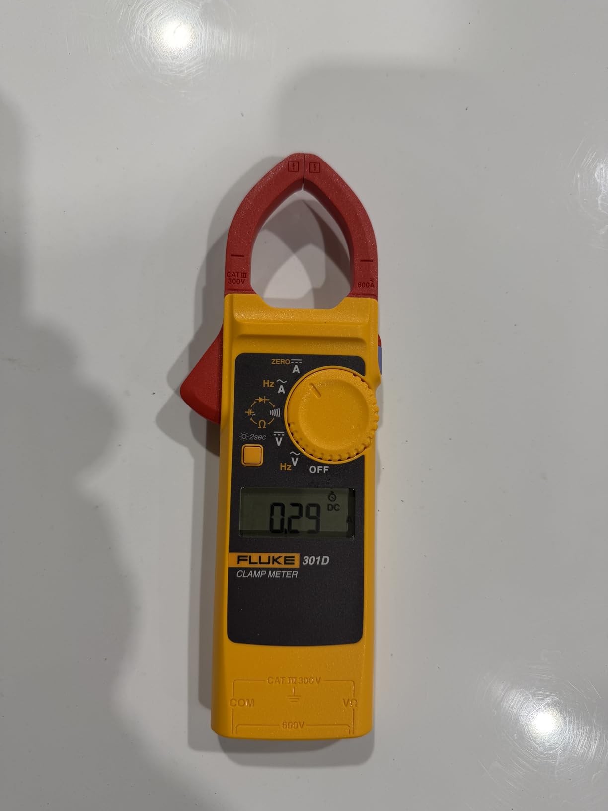 Fluke-301D/ESP, 600A AC/DC Clamp Meter with Slim Body and Thin Jaw Arm customer photo 1