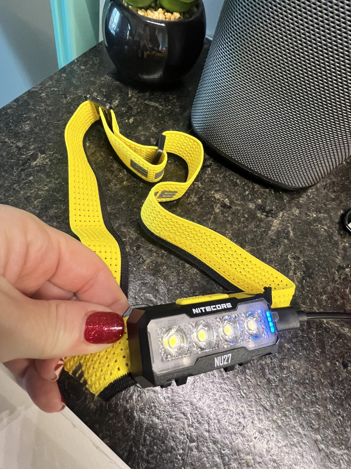Nitecore NU27 600 Lumens Running Camping Headlamp, USB-C Rechargeable with Warm, Neutral and Cool White Lights, Red Light, Including NitecoreS Sticker (Black) customer photo 1