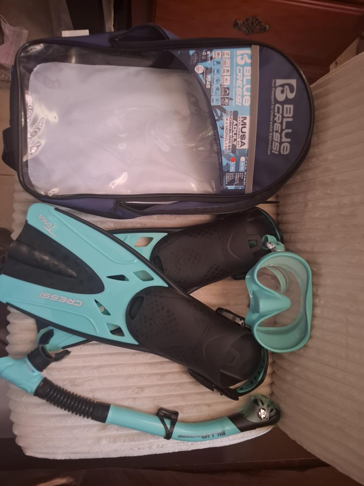 Cressi Explorer Snorkel Set - Mask, Snorkel, and Tonga Fins - Designed in Italy customer photo 1