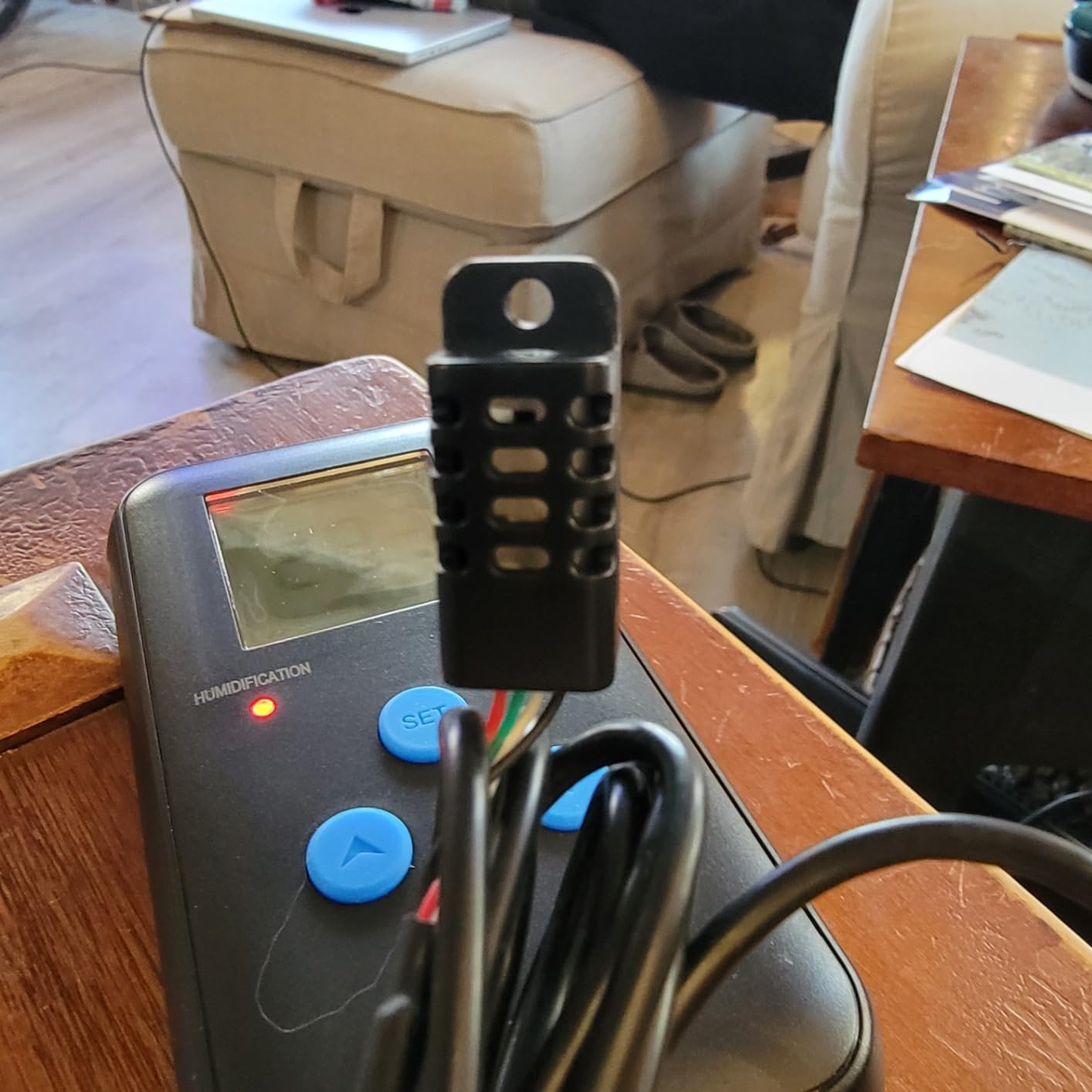 Digital Humidity Controller, Pre-Wired Humidity Controlled Dual Stage Outlets for Mushroom Growing, Reptile, Grow Tent, Humidifier/Dehumidifier customer photo 2