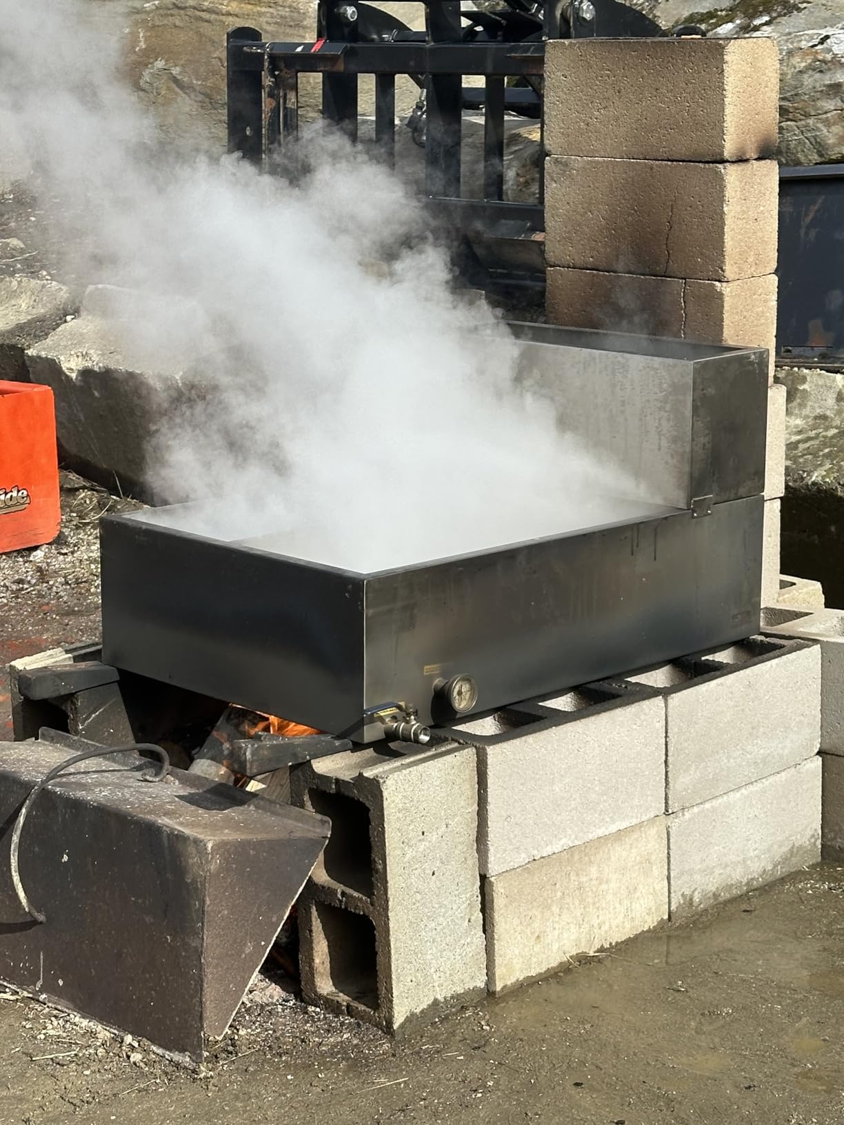 VEVOR Maple Syrup Evaporator Pan, 11.2 Gal, 24 x 18 x 6 Inch Maple Syrup, 304 Stainless Steel Maple Syrup Pan, Evaporator Pan with 1 Valve and 3 Heating Methods, for Home, Outdoor customer photo 1