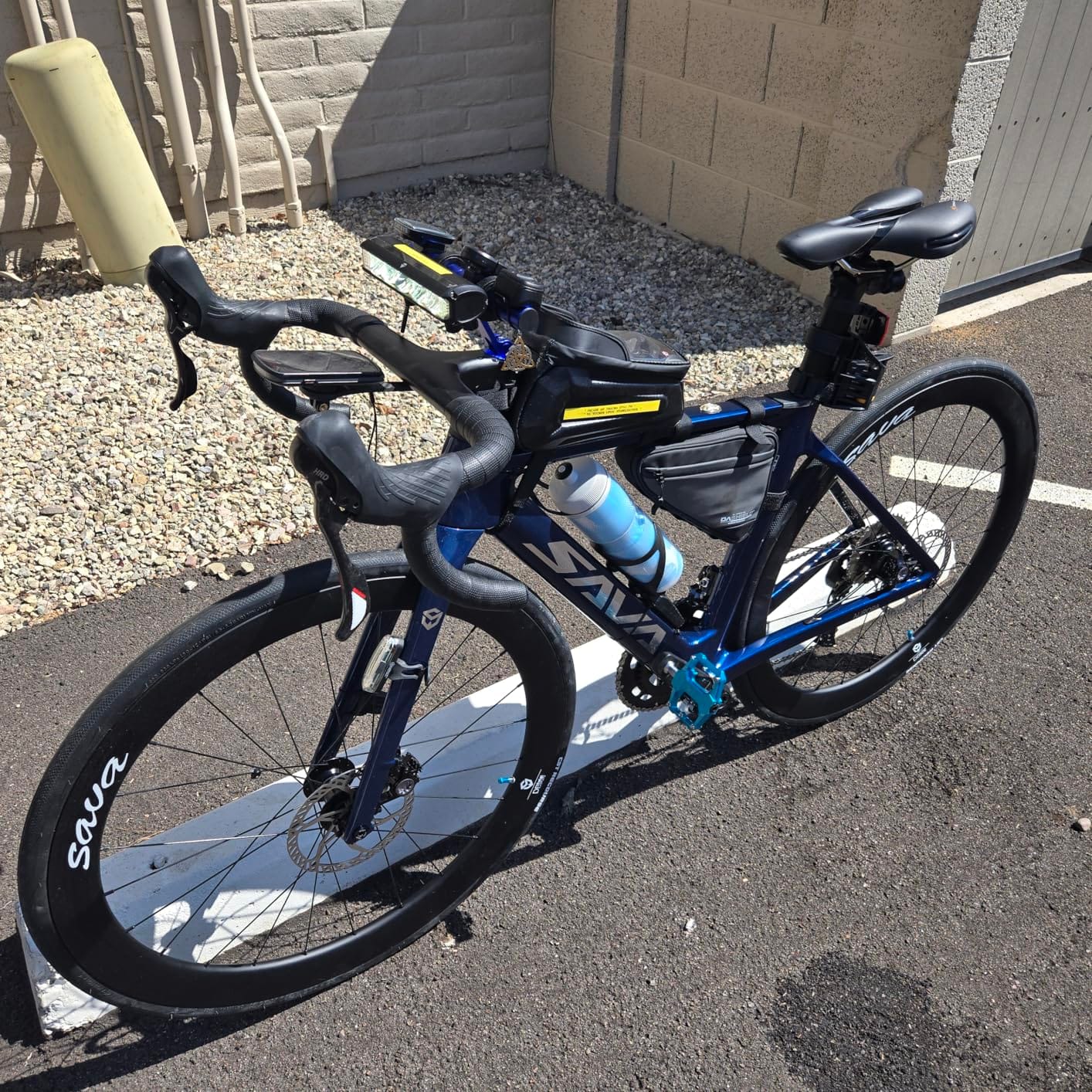 SAVADECK A7L Carbon Road Bike, T800 Carbon Fiber Frame 700C Racing Bicycle with Shimano 105 R7100 24 Speed Groupset and Hydraulic Disc Brake customer photo 1