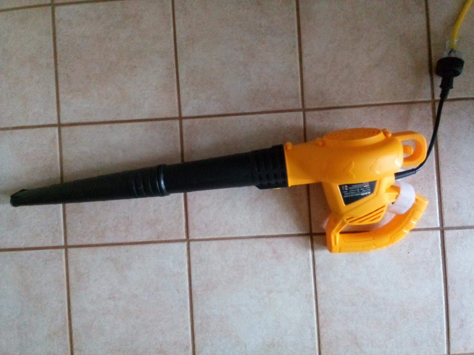 Alloyman Roof Gutter Cleaning from The Ground, 40V Cordless Leaf Blowers | 55