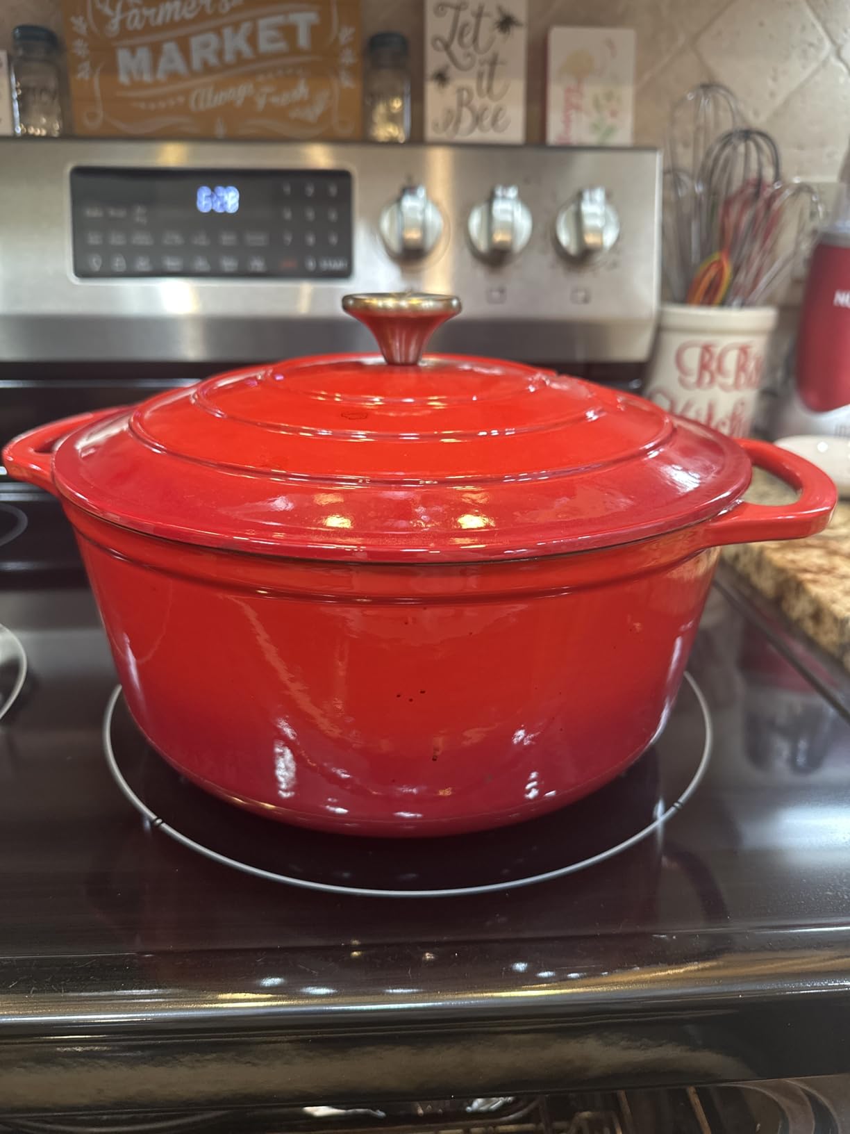 Zulay Kitchen 7.7 Quart Enameled Cast Iron Dutch Oven Pot with Lid - Premium Durability & Oven Safe up to 500°F - Heavy Duty Cookware Perfect for Bread Baking, Stews, Braising & Roasting - Emerald customer photo 2