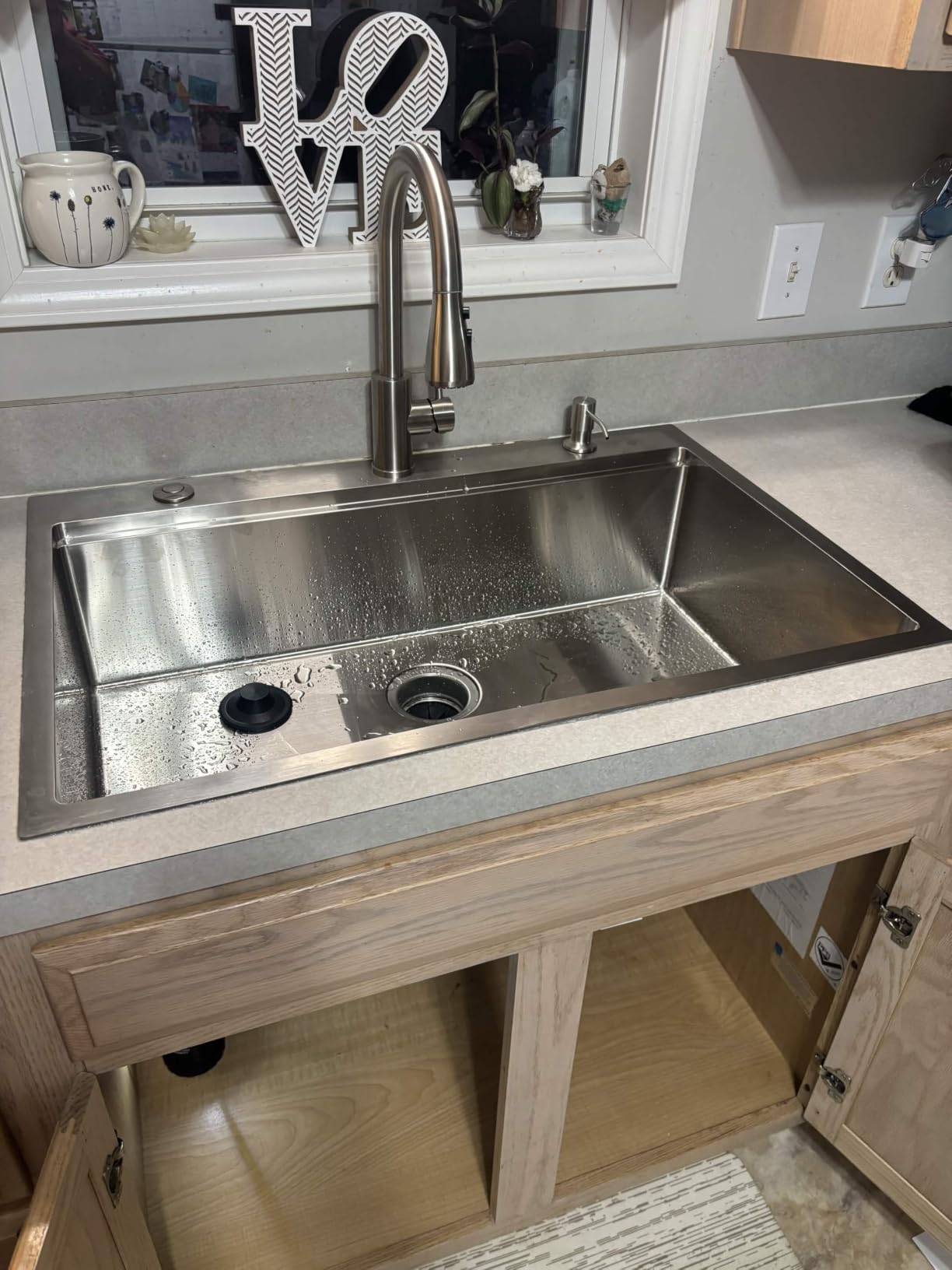 VEVOR Drop In Kitchen Sink 33 Inch Kitchen Sink Workstation, 304 Stainless Steel Top Mount Sinks, Drop-In Single Bowl with Ledge & Multiple Accessories Sink for RV, Prep Kitchen, Bar 33 x 22 x 9inch customer photo 1