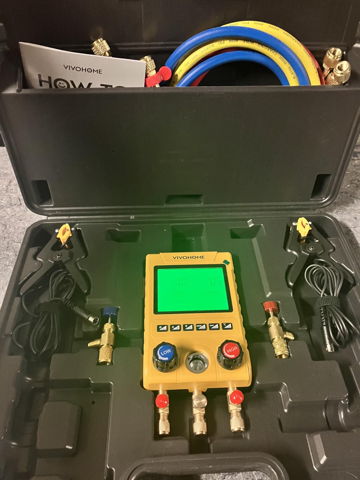 VIVOHOME Digital HVAC Manifold Gauges with 2 Wired Temperature Clamp Probes, Refrigeration AC Gauge Set with 3 Hoses, Pressure and Temp Test, for R134a R410a R32 R1234yf R454B Refrigerant Recharge Kit customer photo 1
