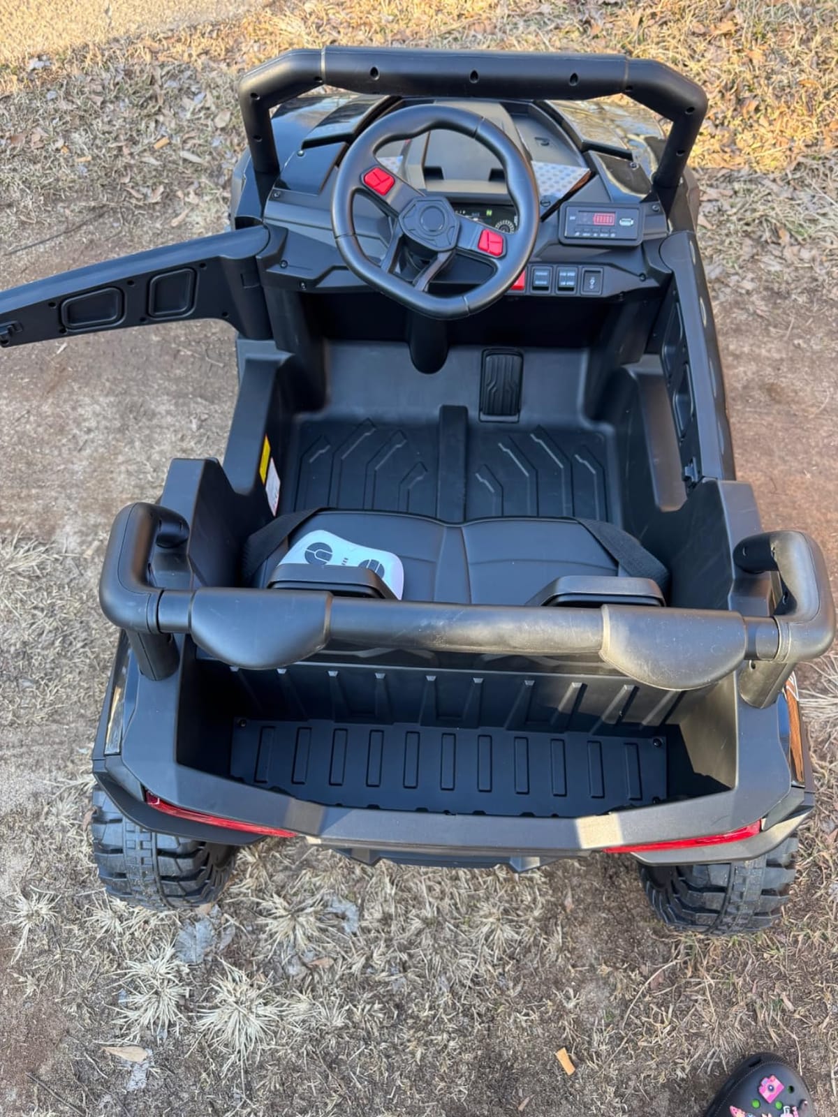 Hikole 24V Ride on Toys for Boys&Girls, Electric Car for Kids Ages 4-8, Pink | 2 Seater Off-Road UTV, XXL, Remote Control, Shock Absorption, 400W Power Wheels, LED/Horn/Music/Bluetooth, Easy to Assemble customer photo 1