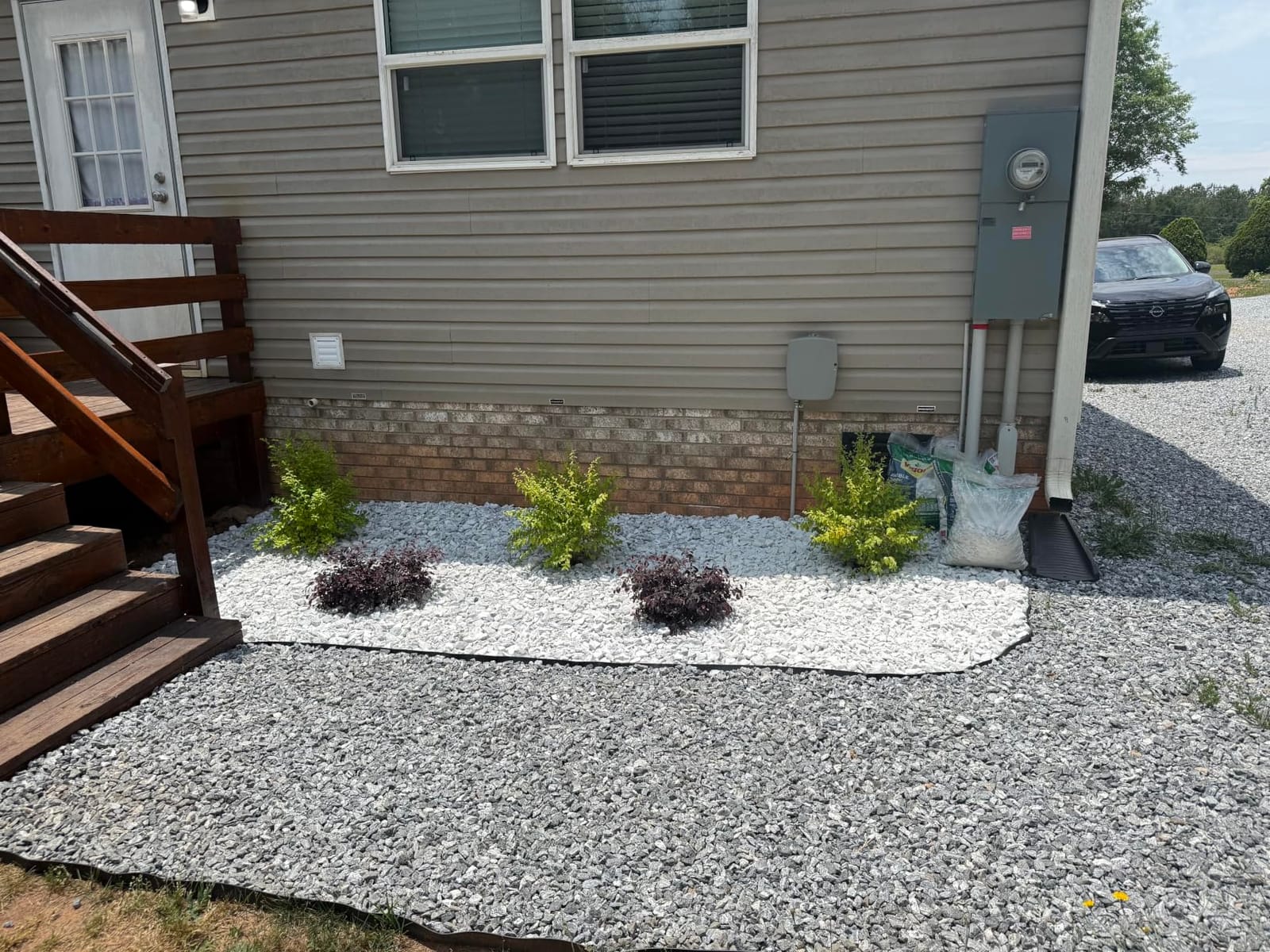 MIXC Garden Edging Border, 100FT 2 Inch Tall Plastic Landscape Edging with 150 Stakes, Flexible Tool-Free Lawn Border for Yard, Flower Bed & Landscaping customer photo 1