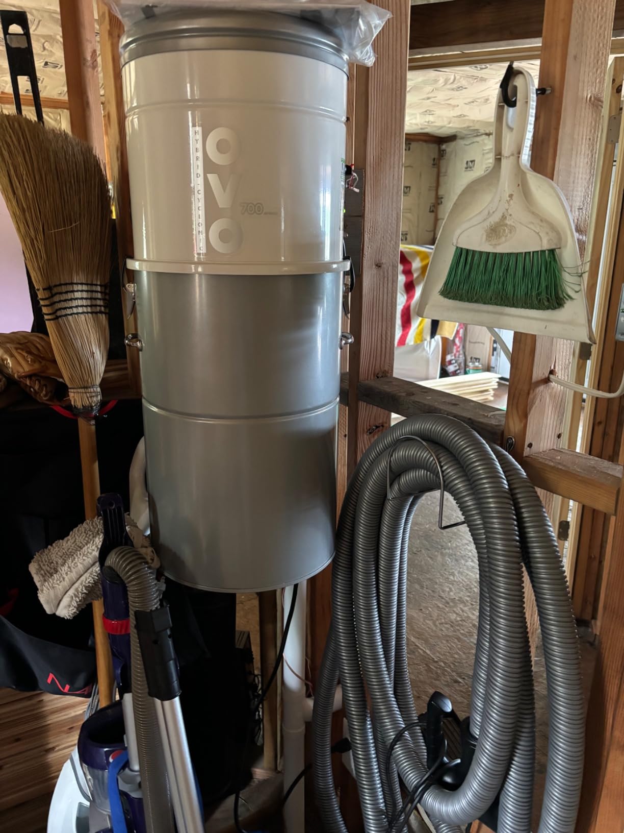 OVO Heavy Duty Powerful Central Vacuum System, Hybrid Filtration (with or Without Disposable Bags) 35L or 9.25Gal, 700 Air watts with 40ft Deluxe Accessory kit Included customer photo 2