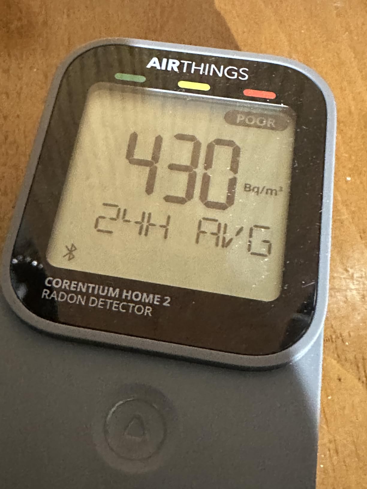 Airthings 325 Corentium Home 2 Smart Digital Radon Detector - Portable and Easy-to-use Radon Testing with Bluetooth connectivity and Humidity & Temperature Sensors customer photo 2